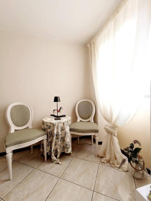 Holiday home The Boards House On - House Or Master Bedroom Only *