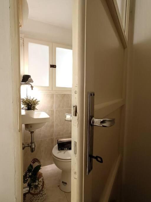 The Boards House On - House Or Master Bedroom Only *