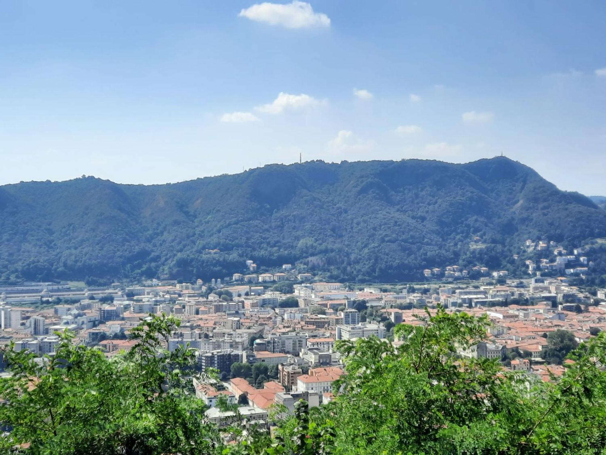 Your Lovely Nest In Como