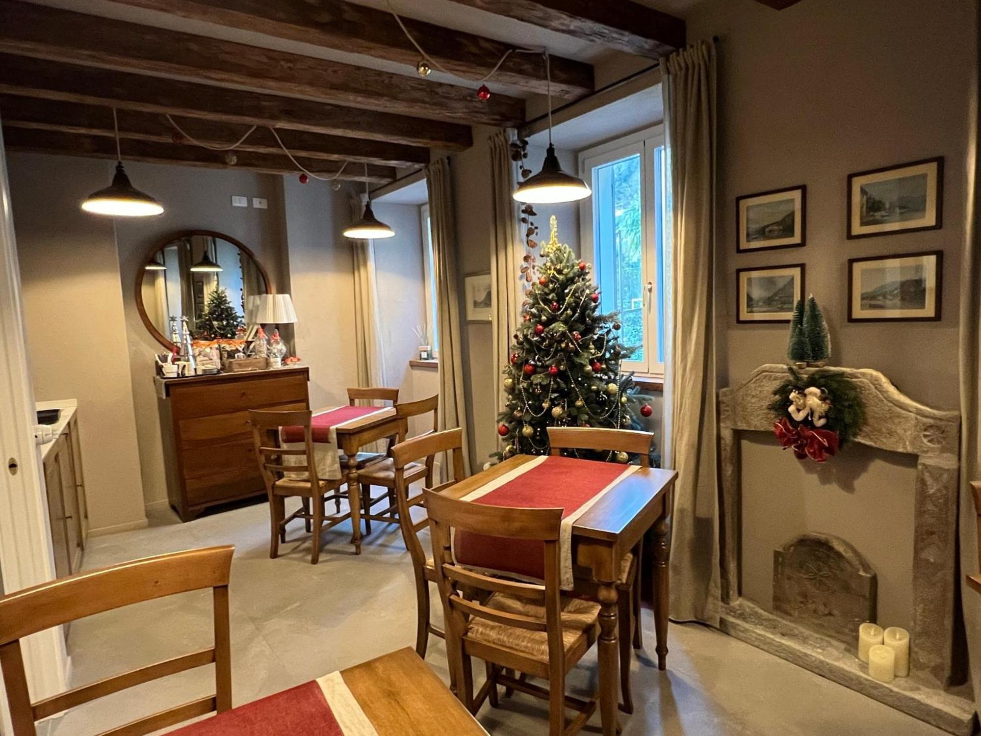 Al Molo 5 - Front * Oliveto Lario
