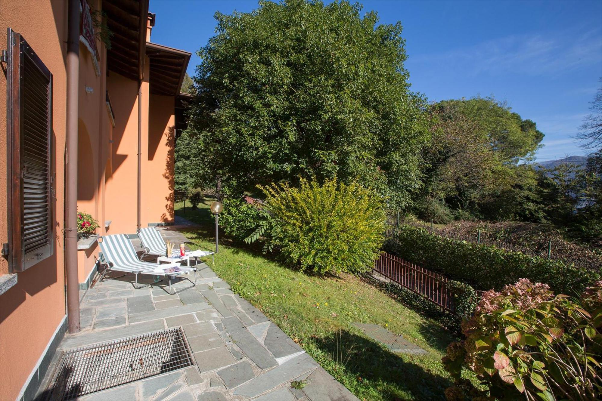 Apartment Poggio Fiorito Loggetta *