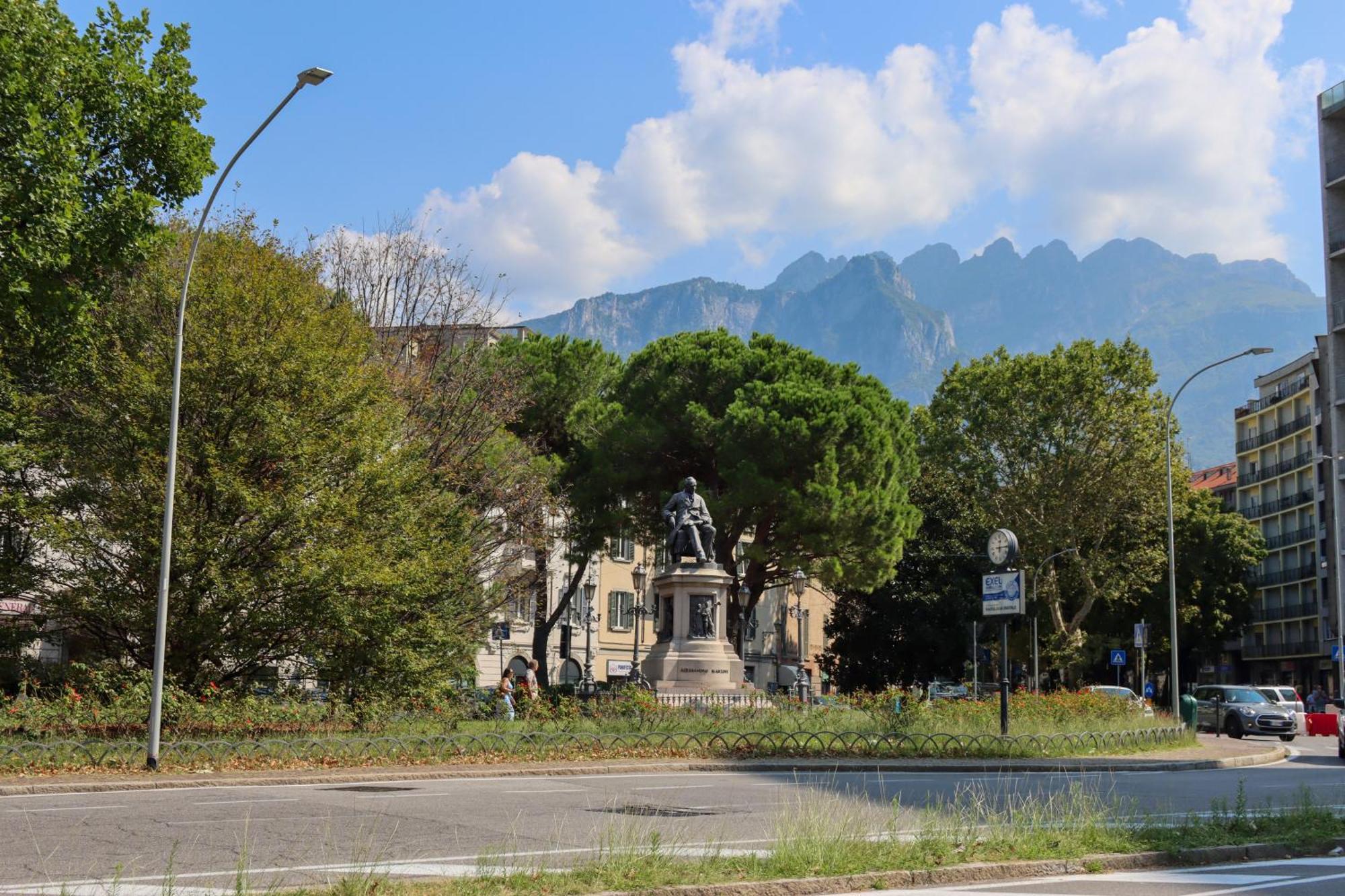 Casa Ardo Wifi & Free Parking In Center * Lecco