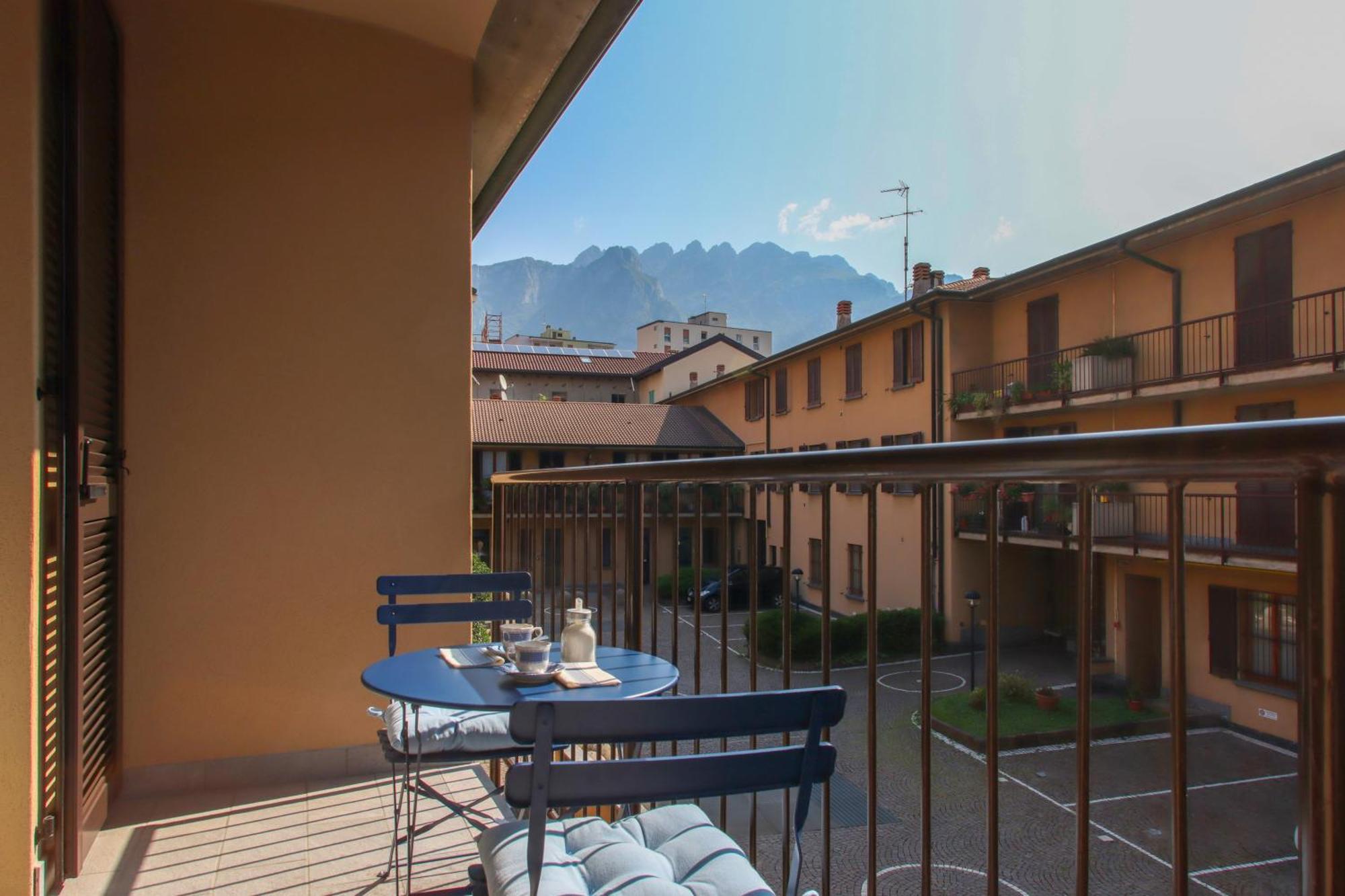 Casa Ardo Wifi & Free Parking In Center Apartment Lecco