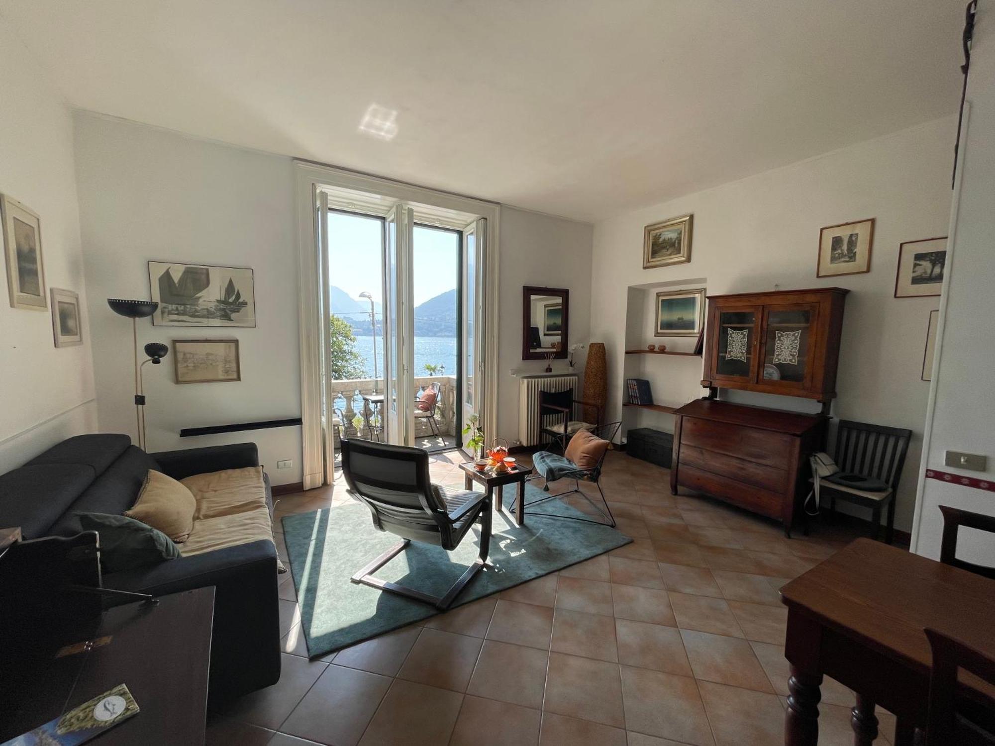 Front View Apartment *