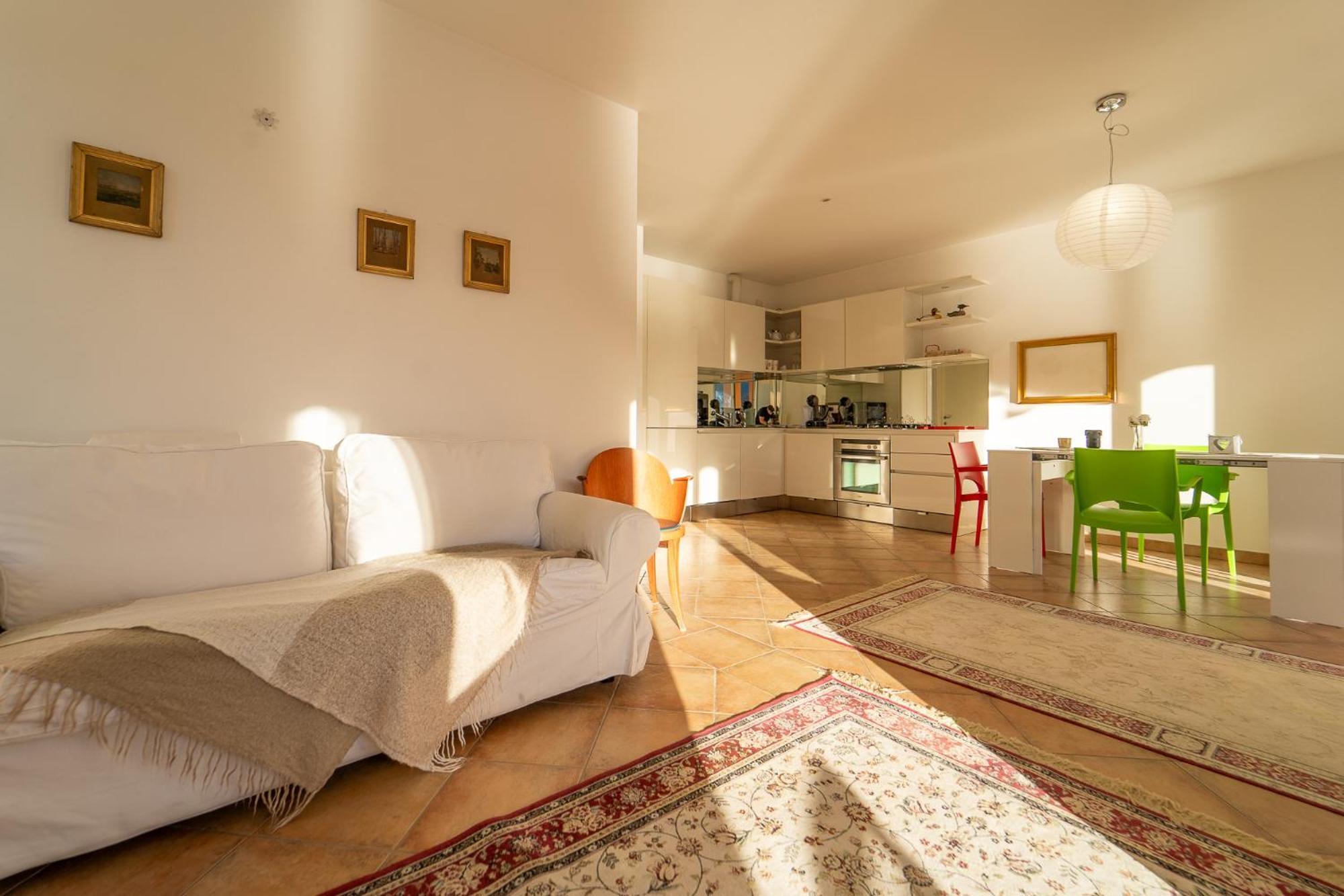 Splendida Casa Con Terrazza Vista E 2 Garage