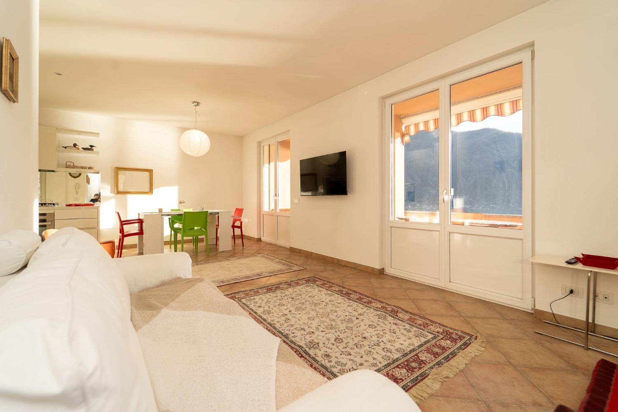 Splendida Casa Con Terrazza Vista E 2 Garage * Colonno