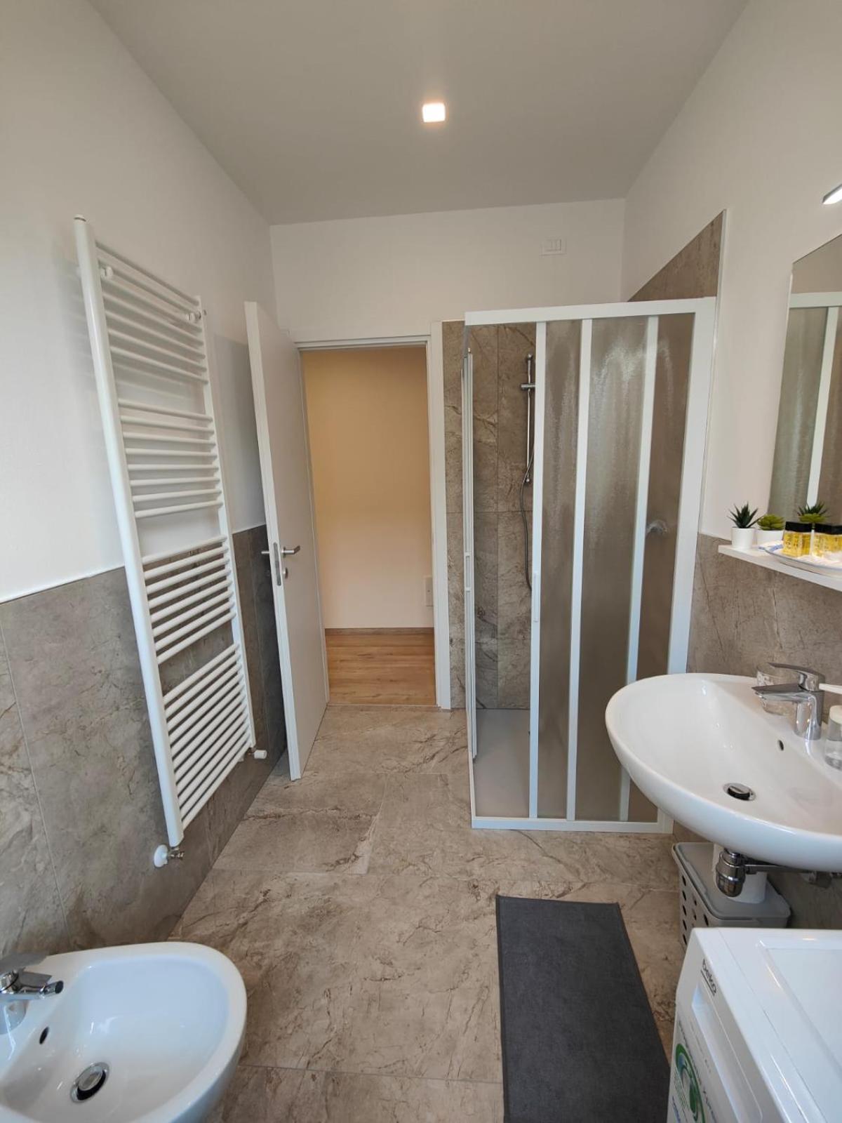 Apartment Uno Spazio Di Vibrazioni Lezzeno