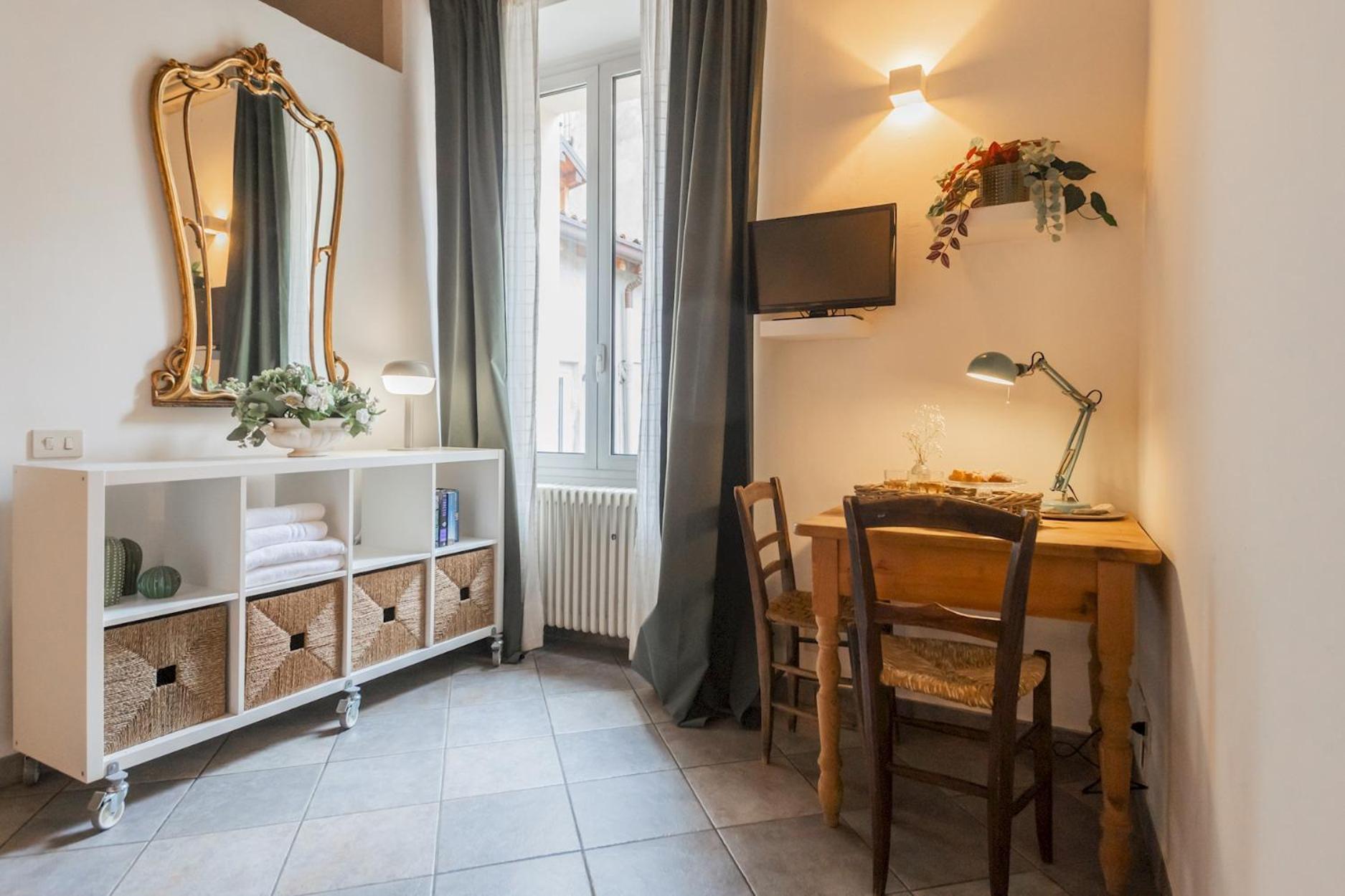 Apartment Up On The Roof By Rent *