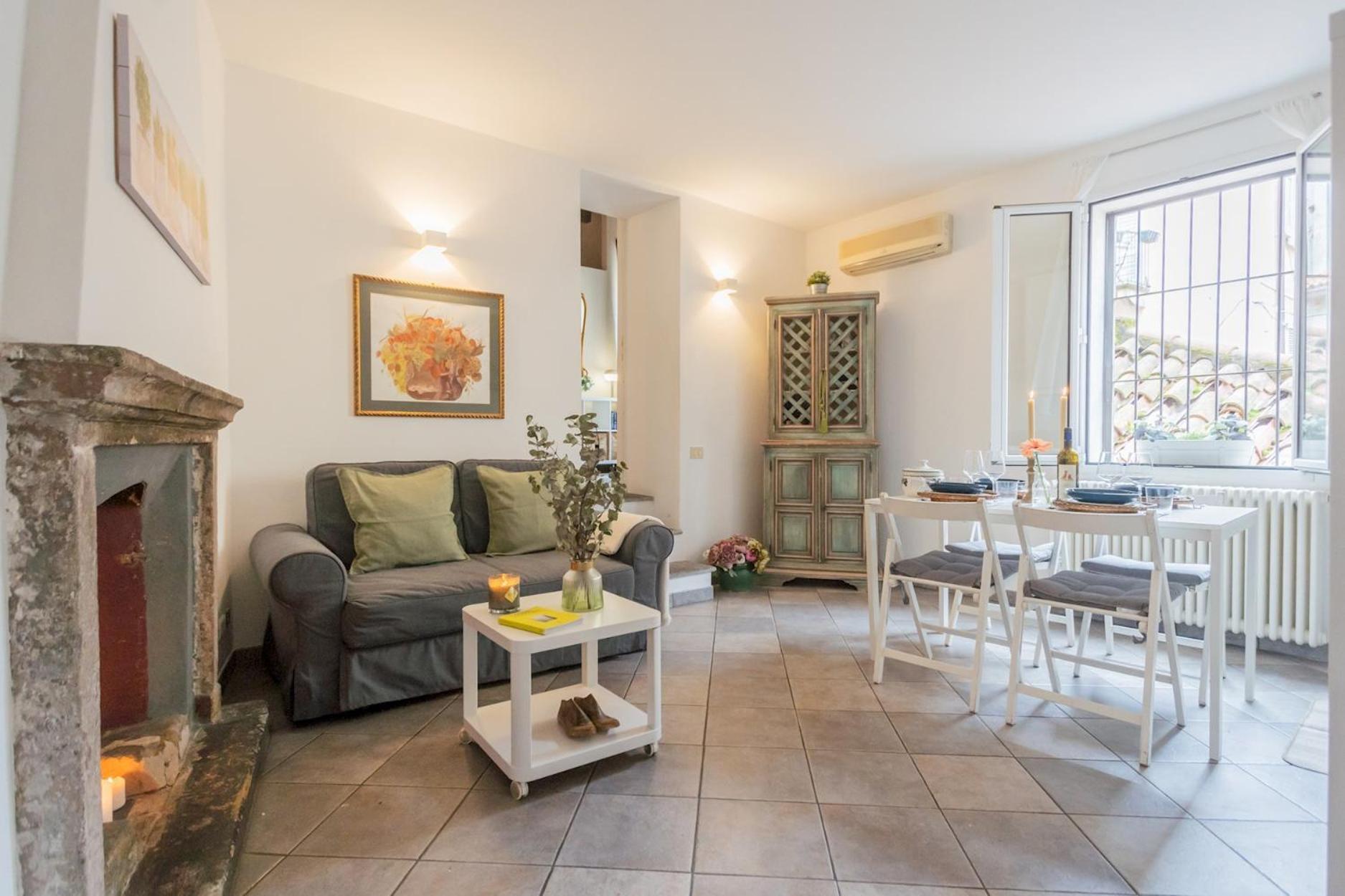 Apartment Up On The Roof By Rent *