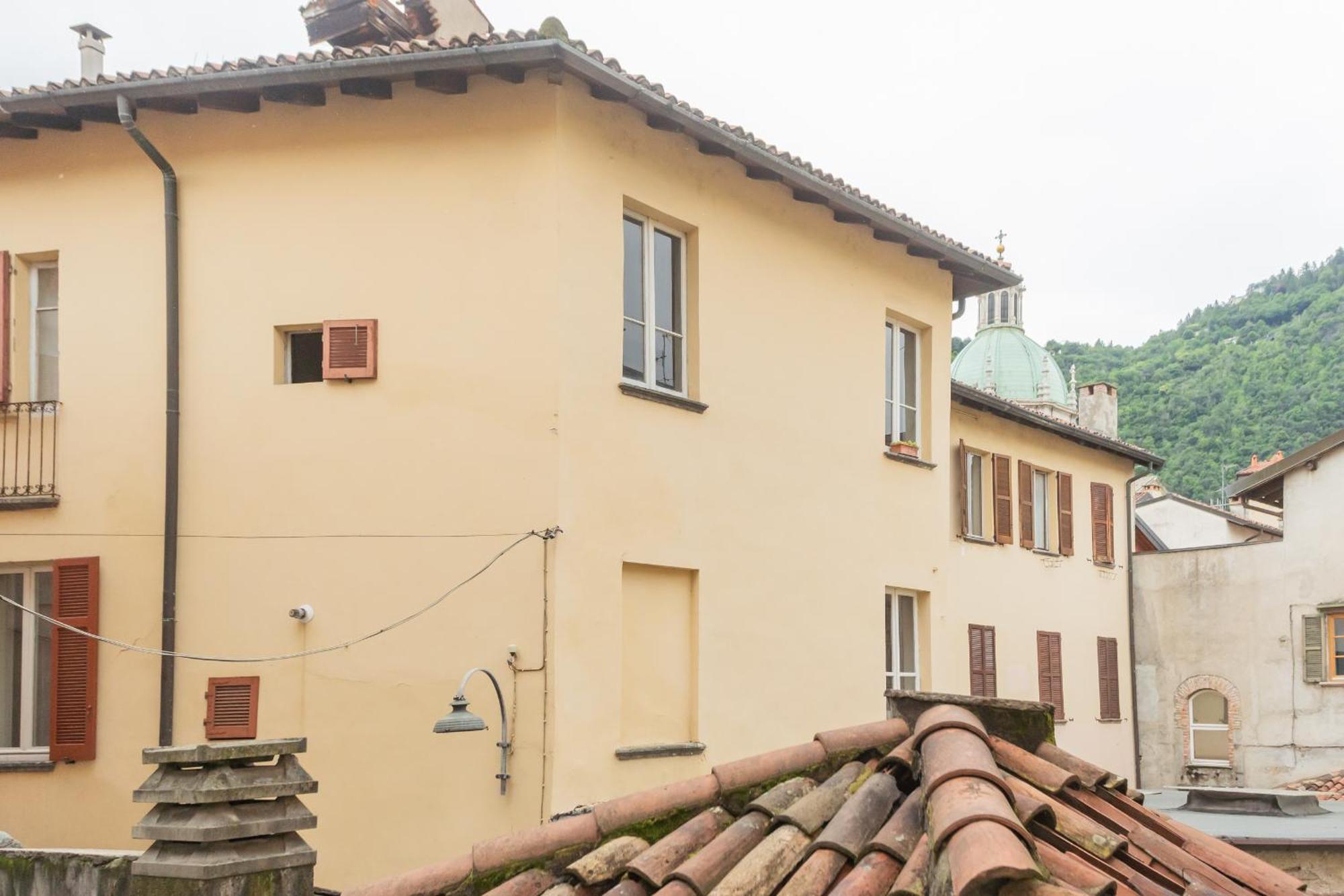 Apartment Up On The Roof By Rent Como
