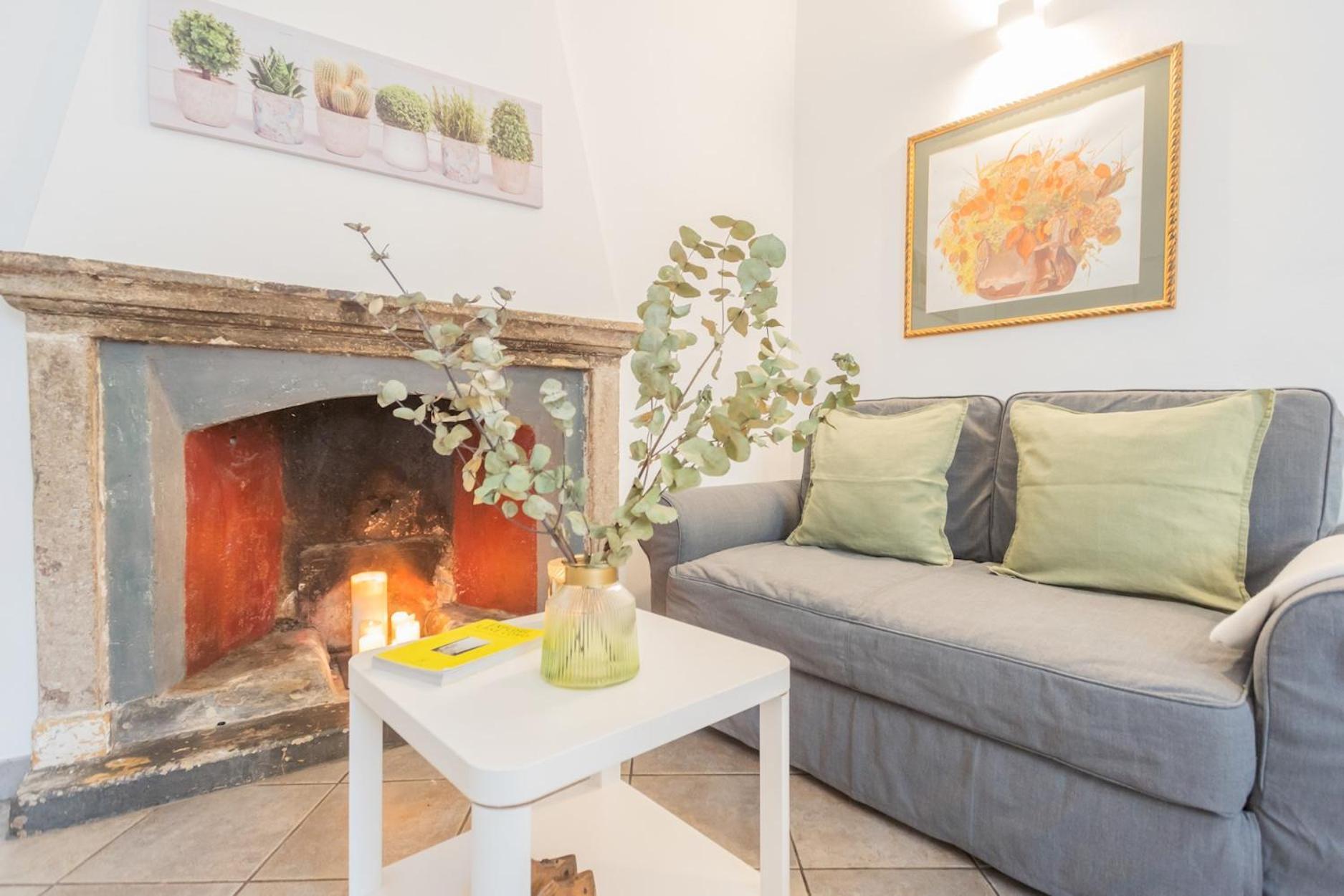 Apartment Up On The Roof By Rent *