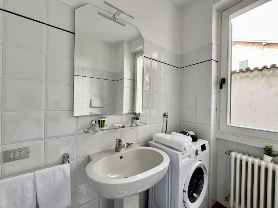 Front 2-bedroom Flat - 6 Persons * Domaso