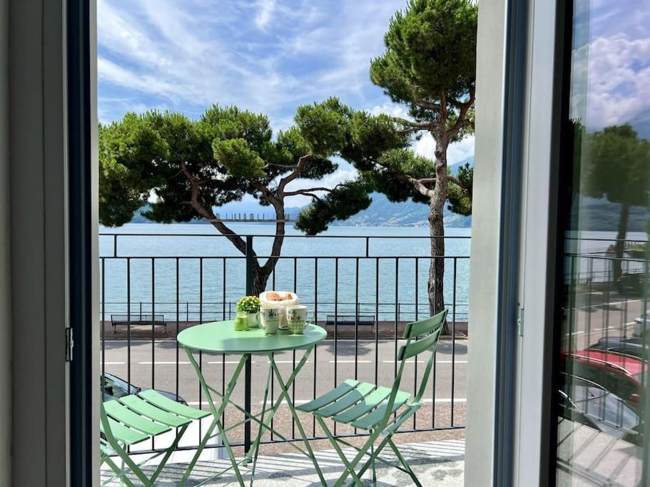 Front 2-bedroom Flat - 6 Persons * Domaso