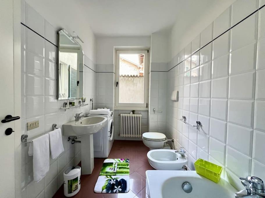 Front 2-bedroom Flat - 6 Persons * Domaso
