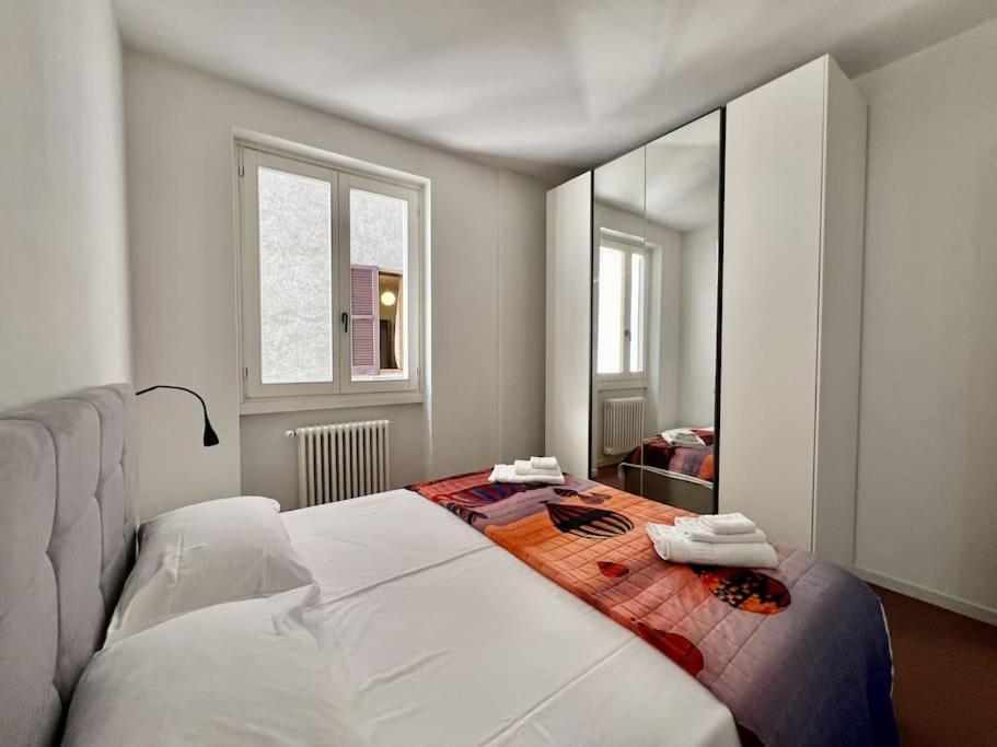 Apartment Front 2-bedroom Flat - 6 Persons Domaso