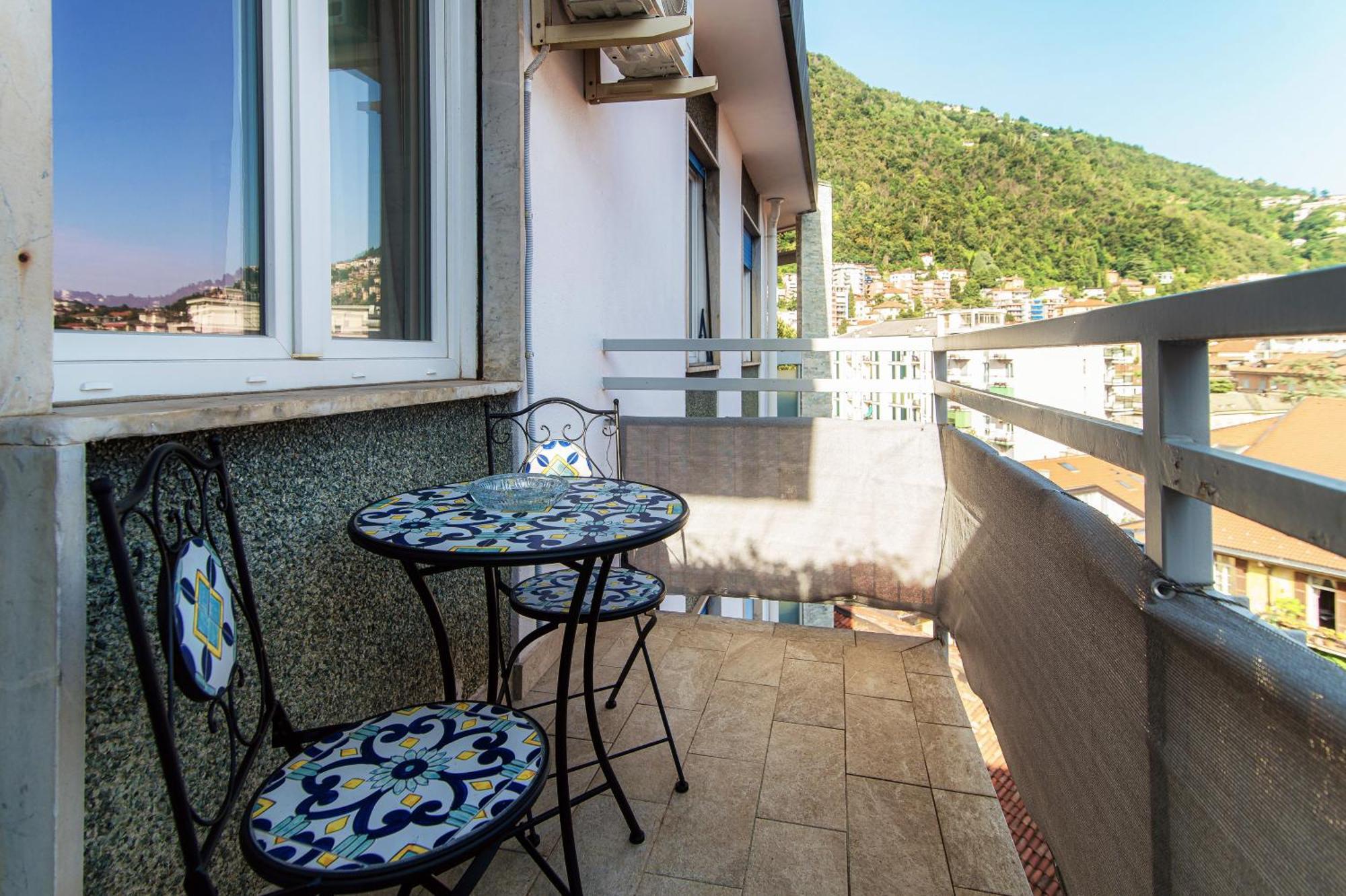 Apartment Turchese - By Myhomeincomo *
