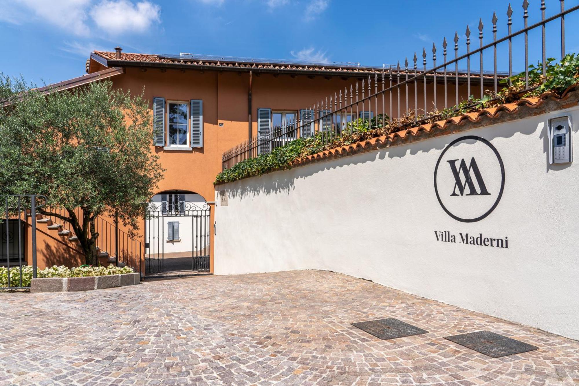 Alex's Luxury View Pool And Tennis Como
