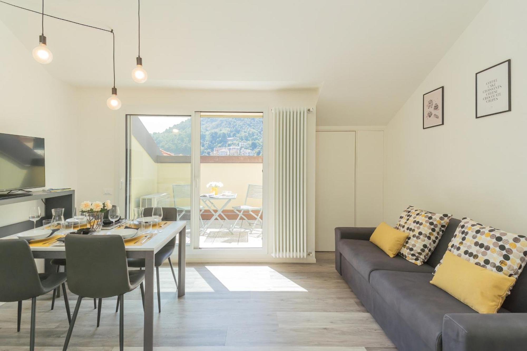 Manaraquattro - With Free Parking And View In Como, Near The Center - Apartment *
