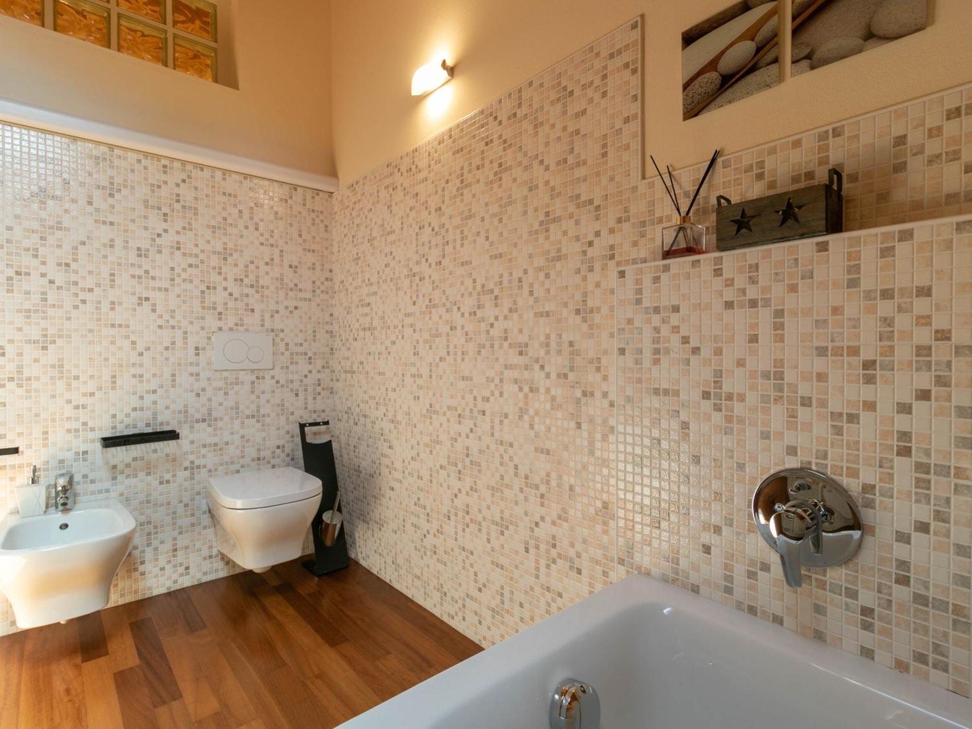 Mamma Ciccia - Casa Laura Elegant & Spacious Apartment Mandello del Lario