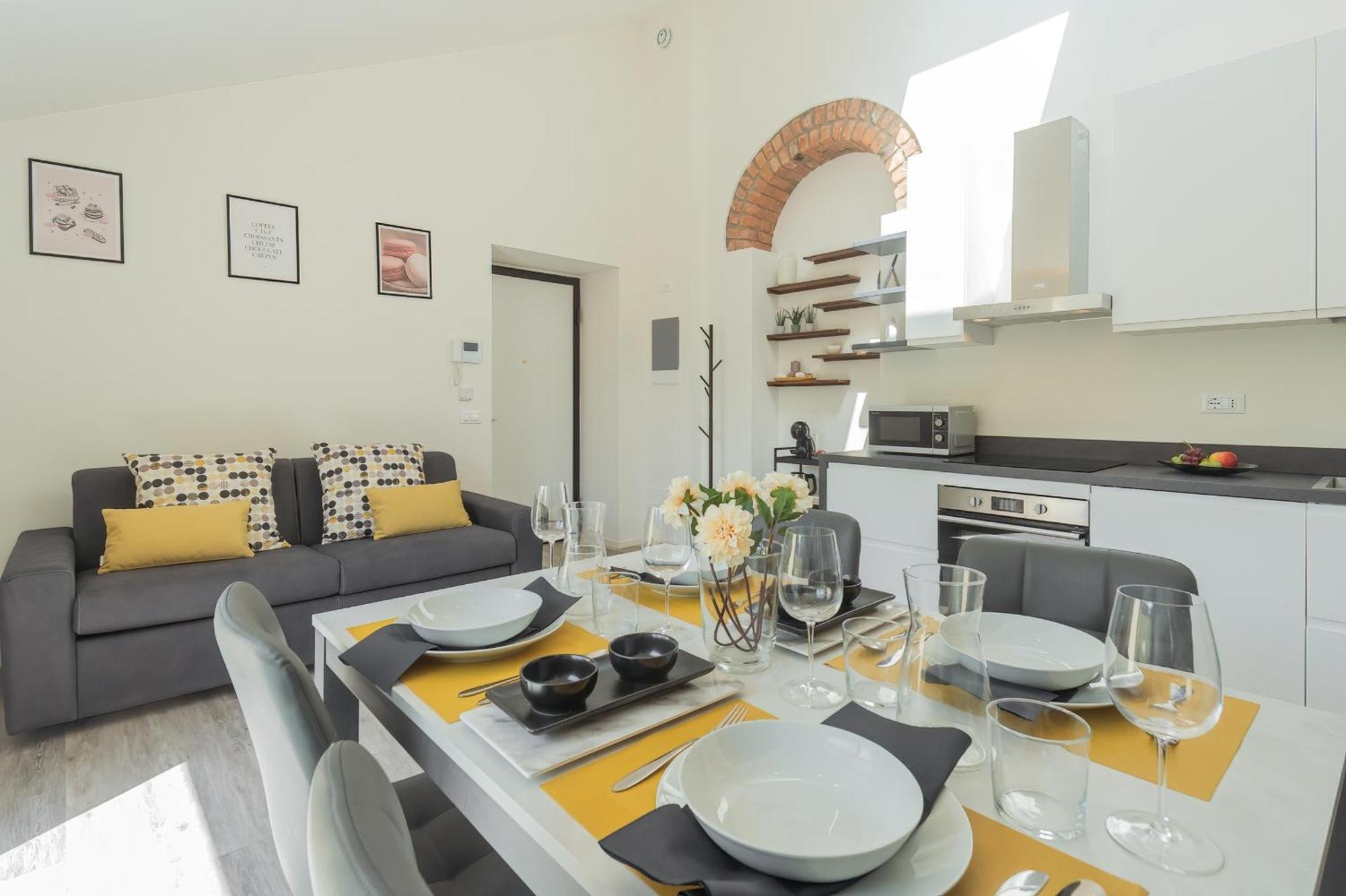 Manaraquattro - With Free Parking And View In Como, Near The Center - *