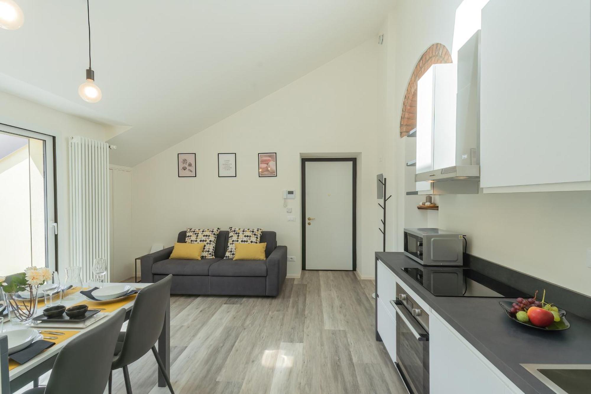 Apartment Manaraquattro - With Free Parking And View In Como, Near The Center -
