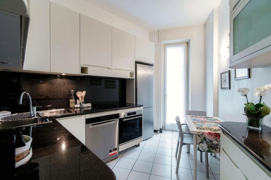Elegante Casa Con Garage Ac Wifi Balcony Apartment Como