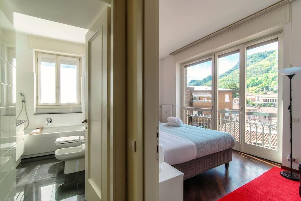 Elegante Casa Con Garage Ac Wifi Balcony Como