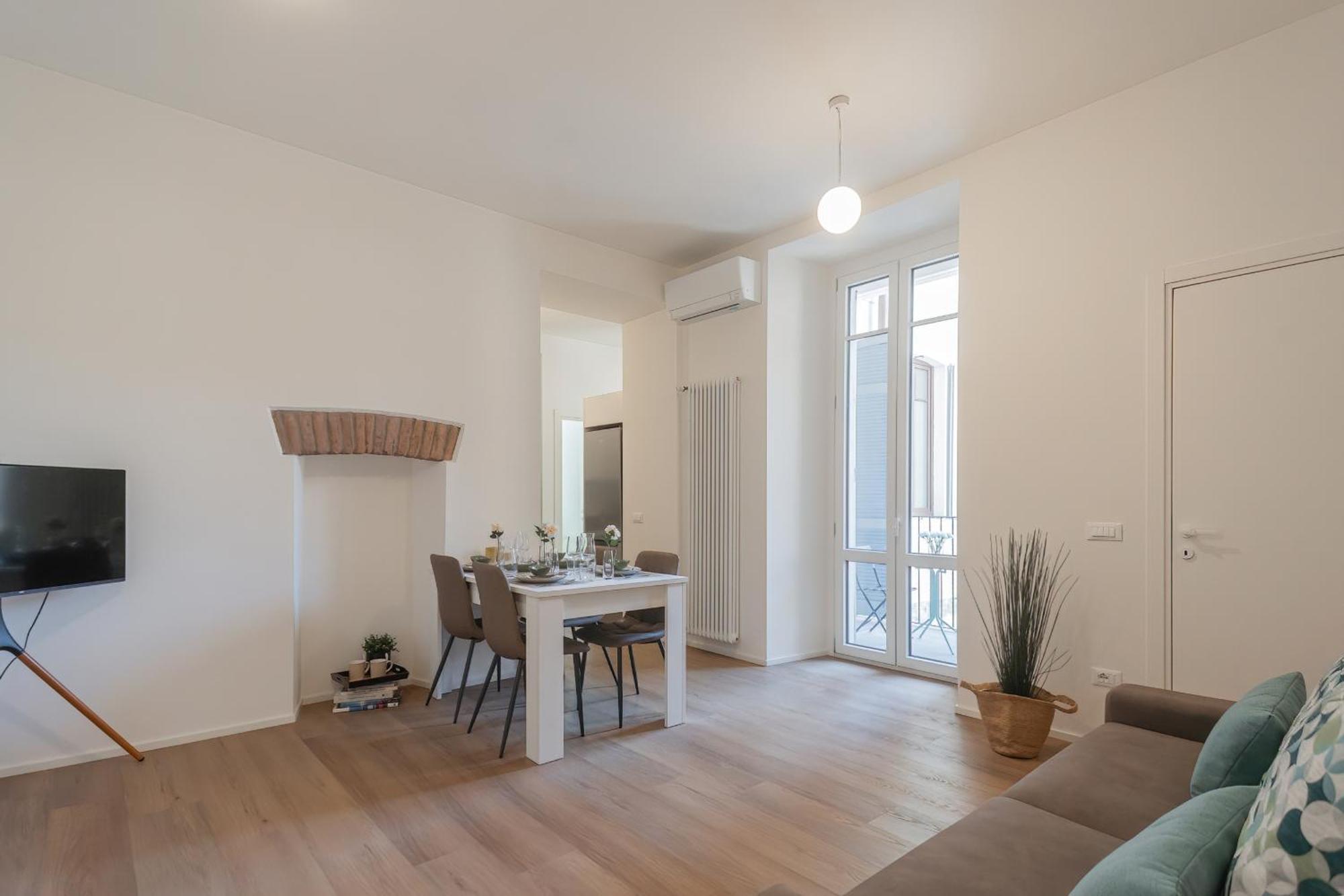 Manaraquattro - In Near The Center With Free Parking - * Como