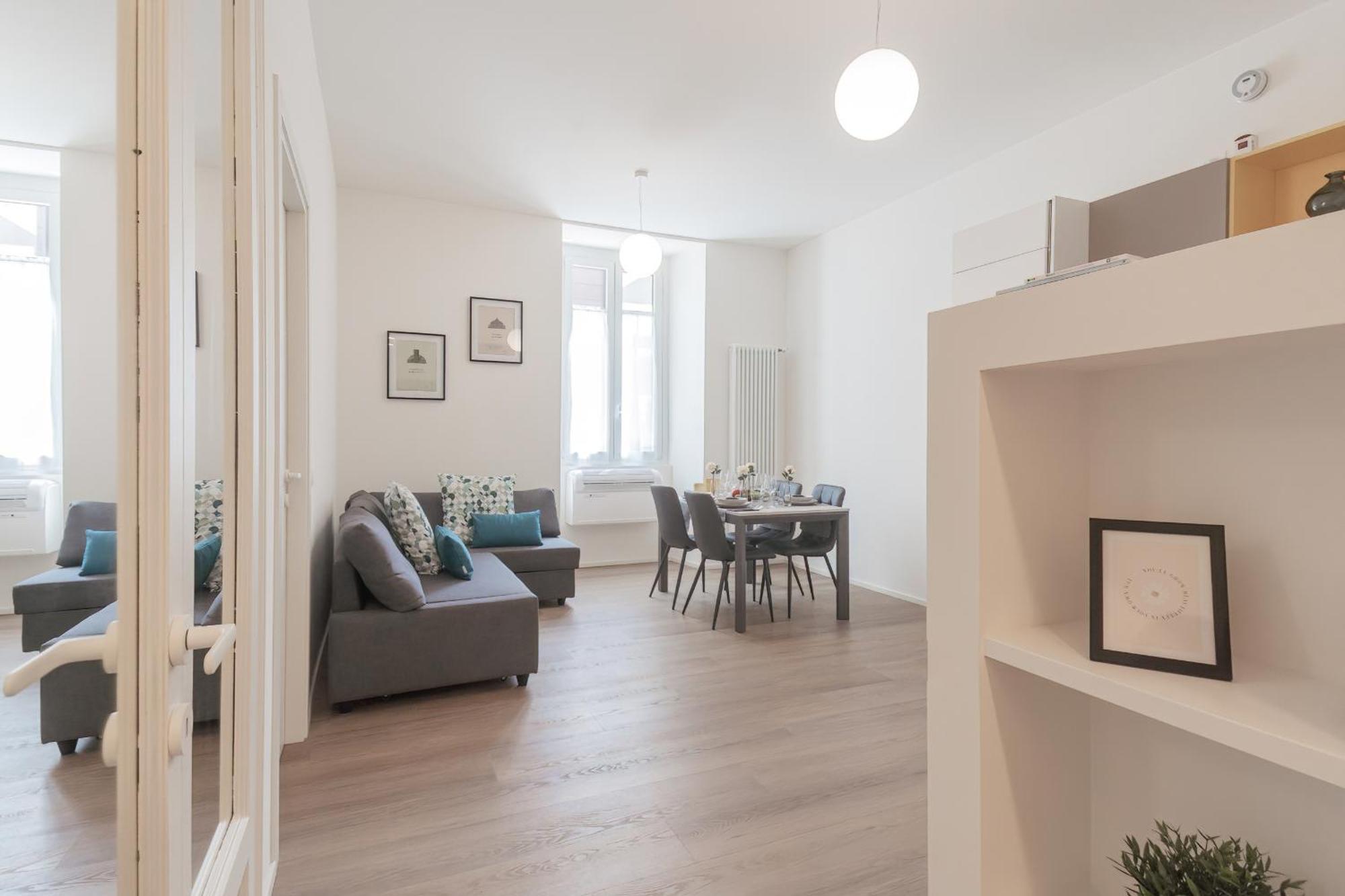 Manaraquattro - In Near The Center With Free Parking - Apartment Como