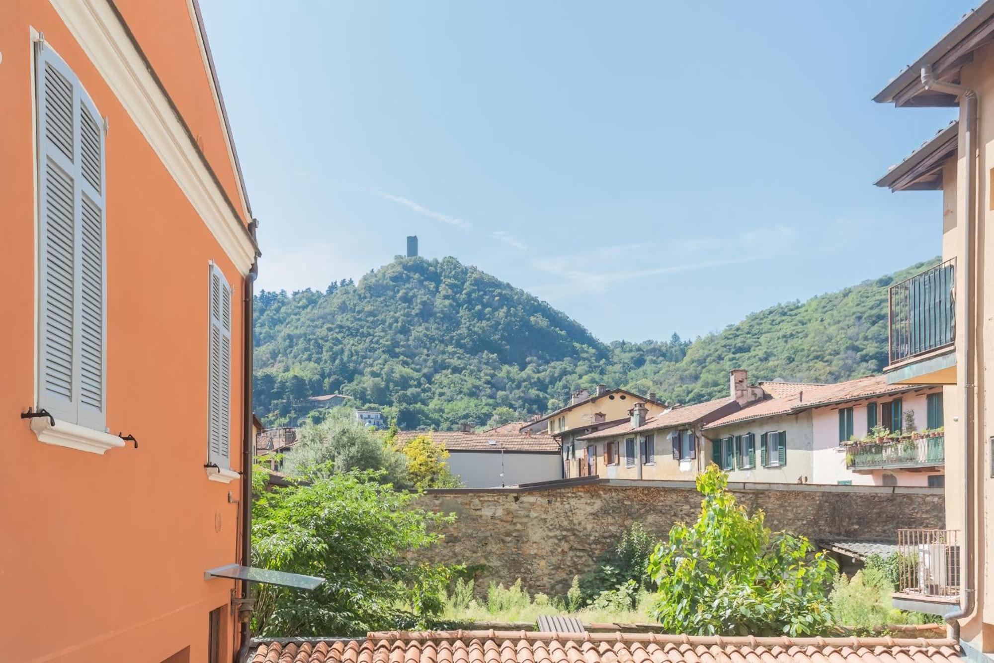 Manaraquattro - In Near The Center With Free Parking - Apartment