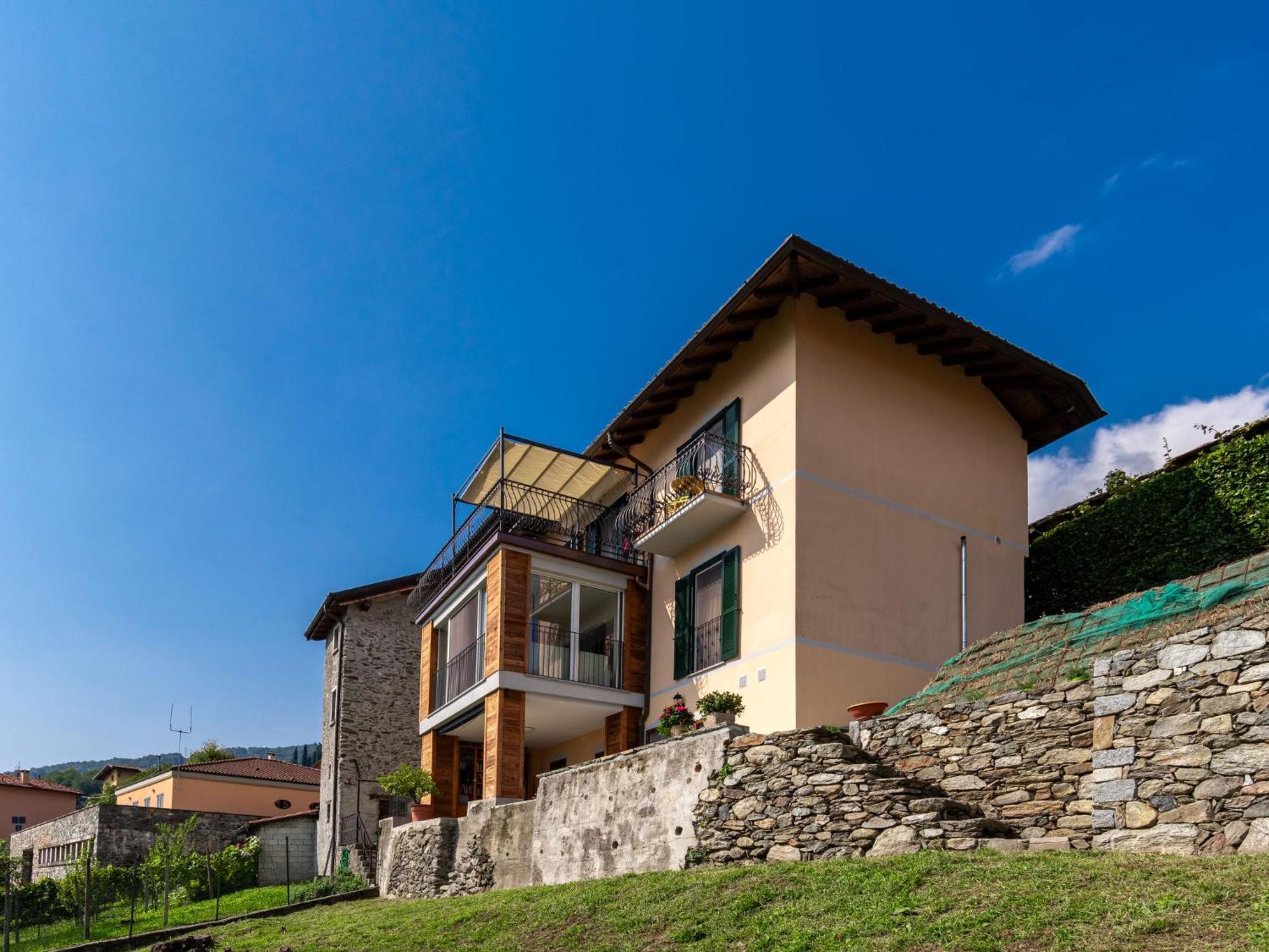 Home2sunrise By Interhome Cremia