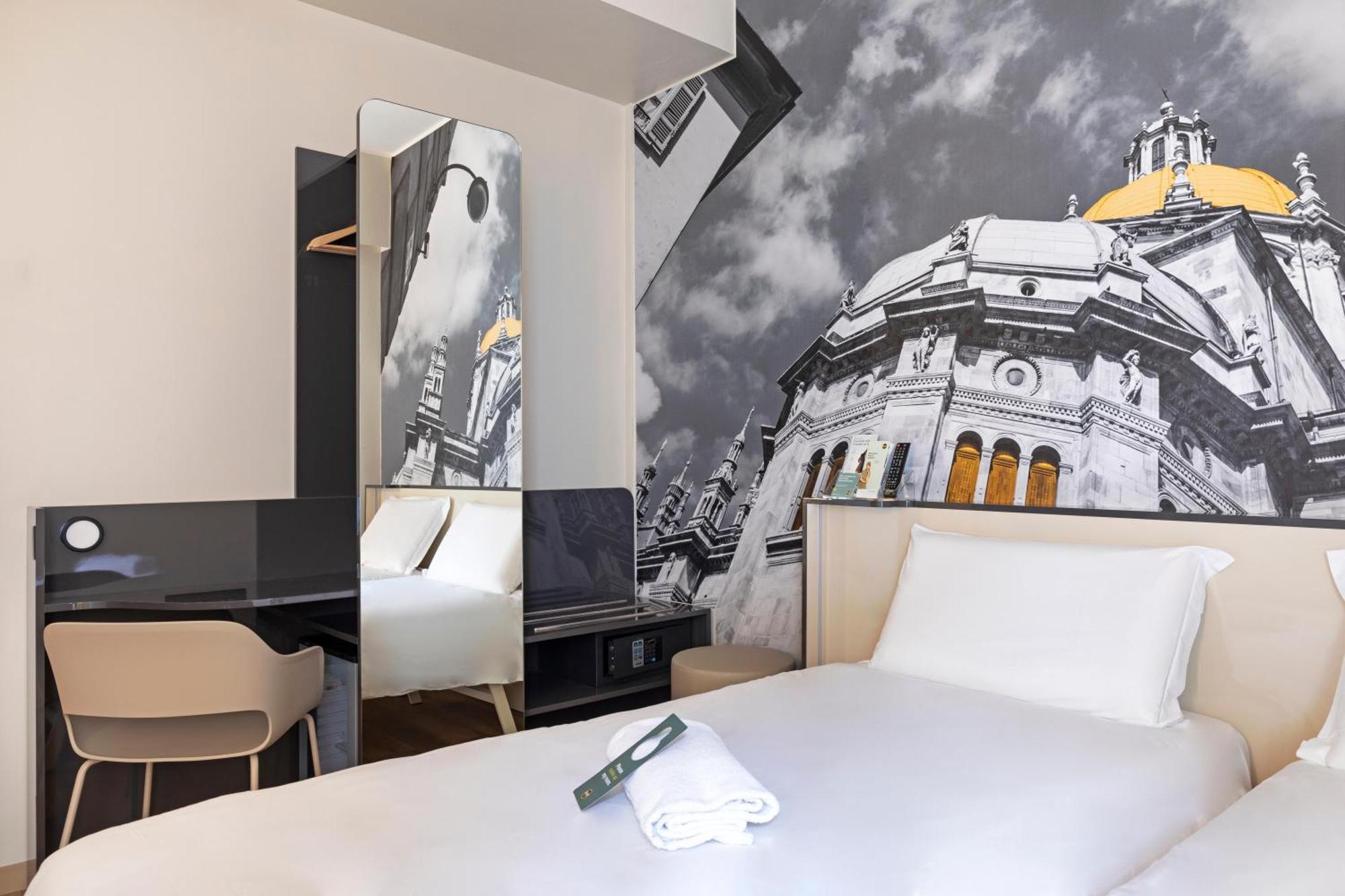 Center Hotel
