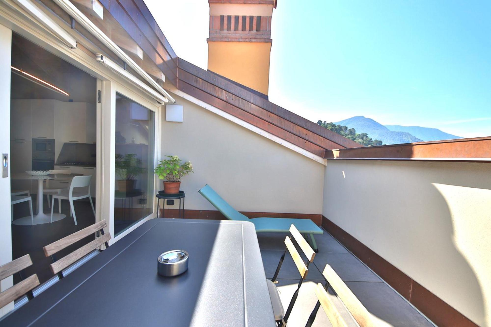 Liszt Attic By Klabhouse Apartment *