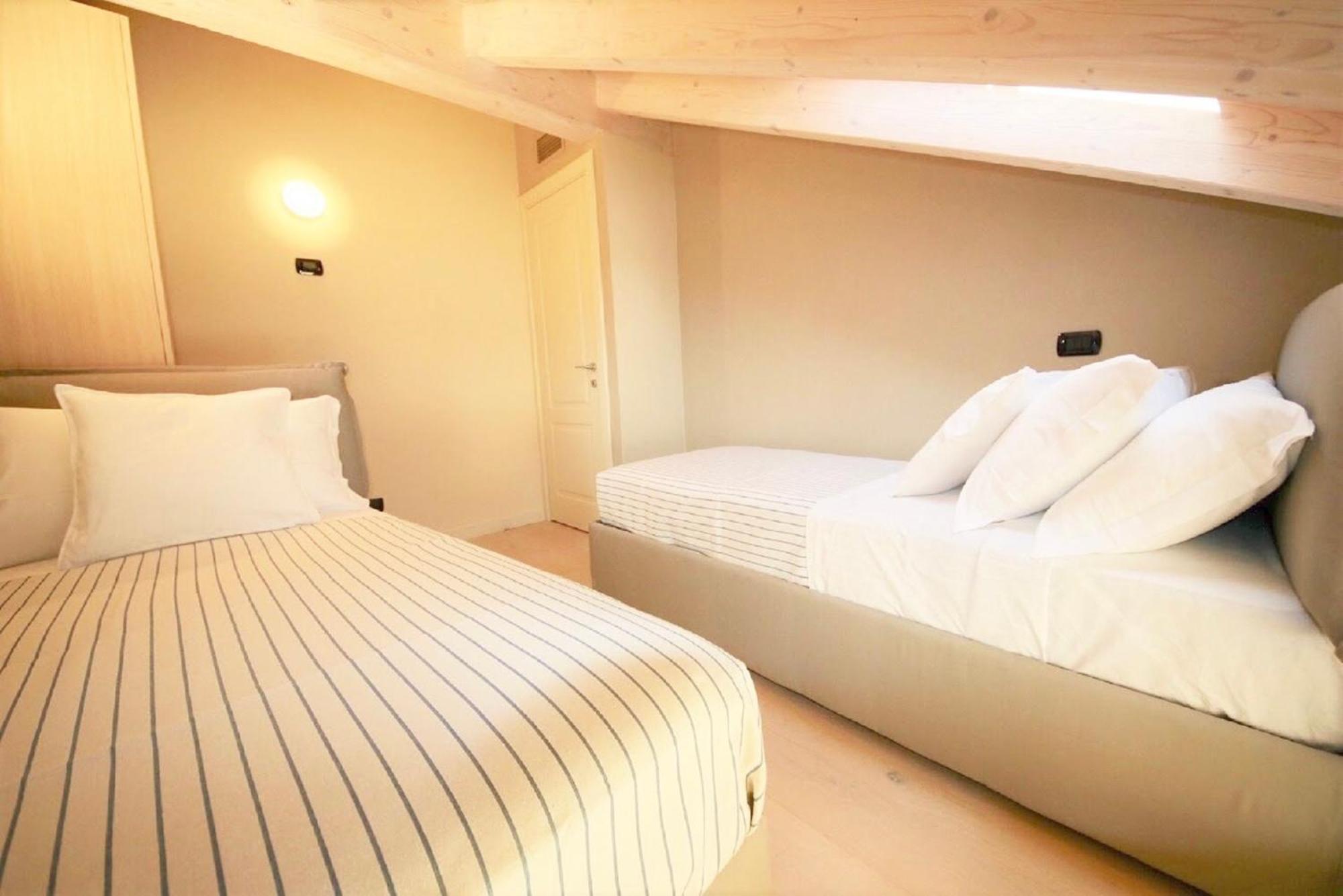 Apartment Liszt Attic By Klabhouse Bellagio