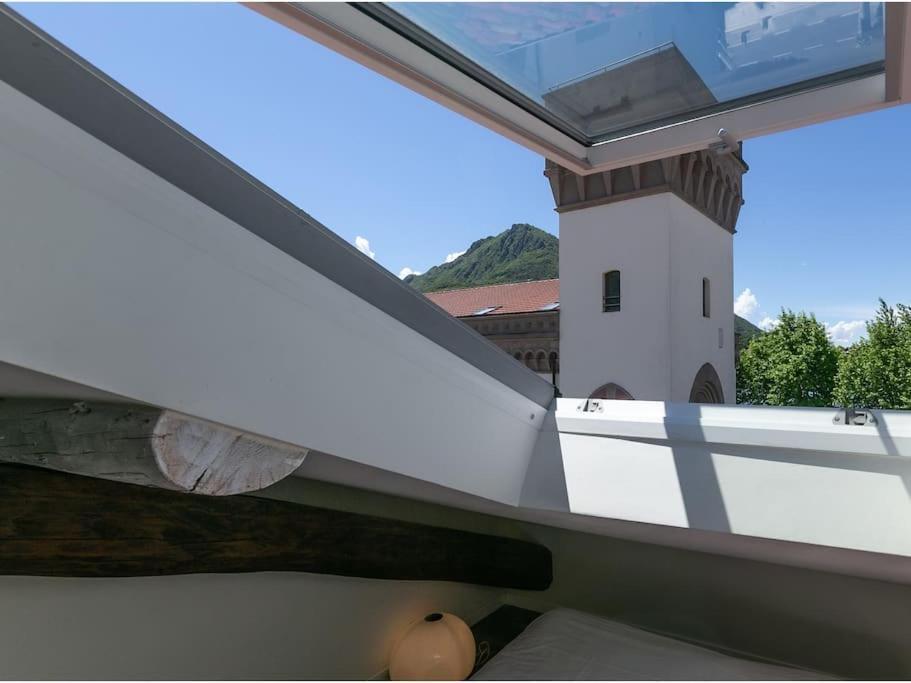 Lakefront In Center - Cozy With Amazing Views *