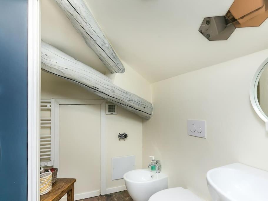 Lakefront In Center - Cozy With Amazing Views Apartment Lecco