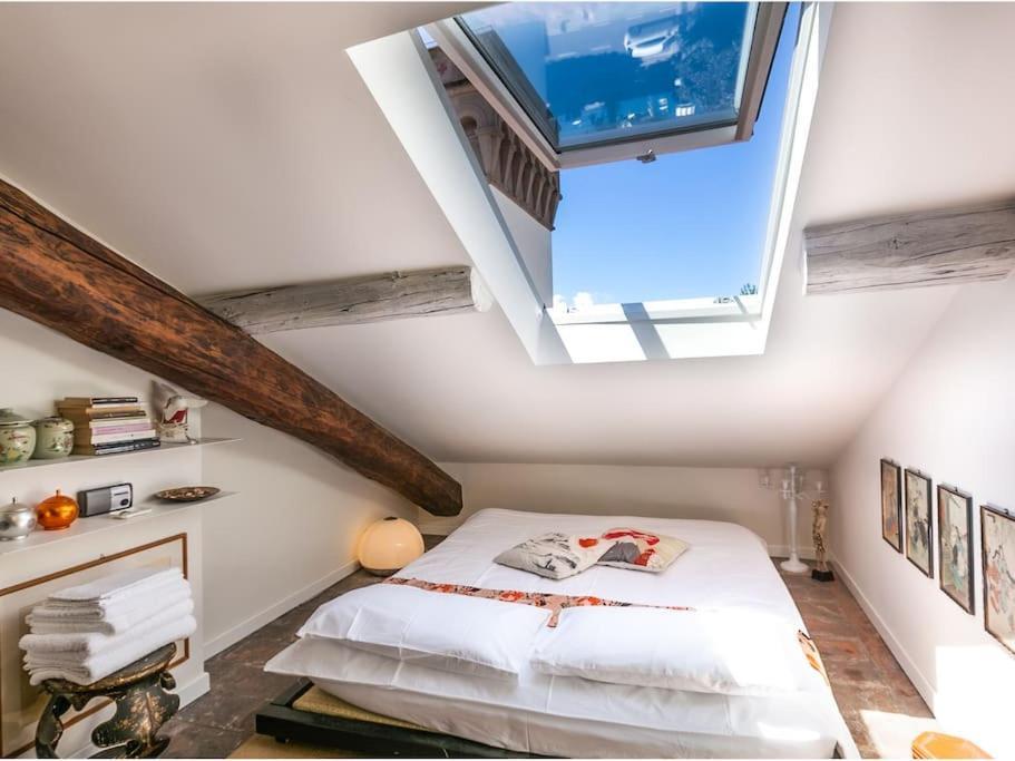 Lakefront In Center - Cozy With Amazing Views Apartment