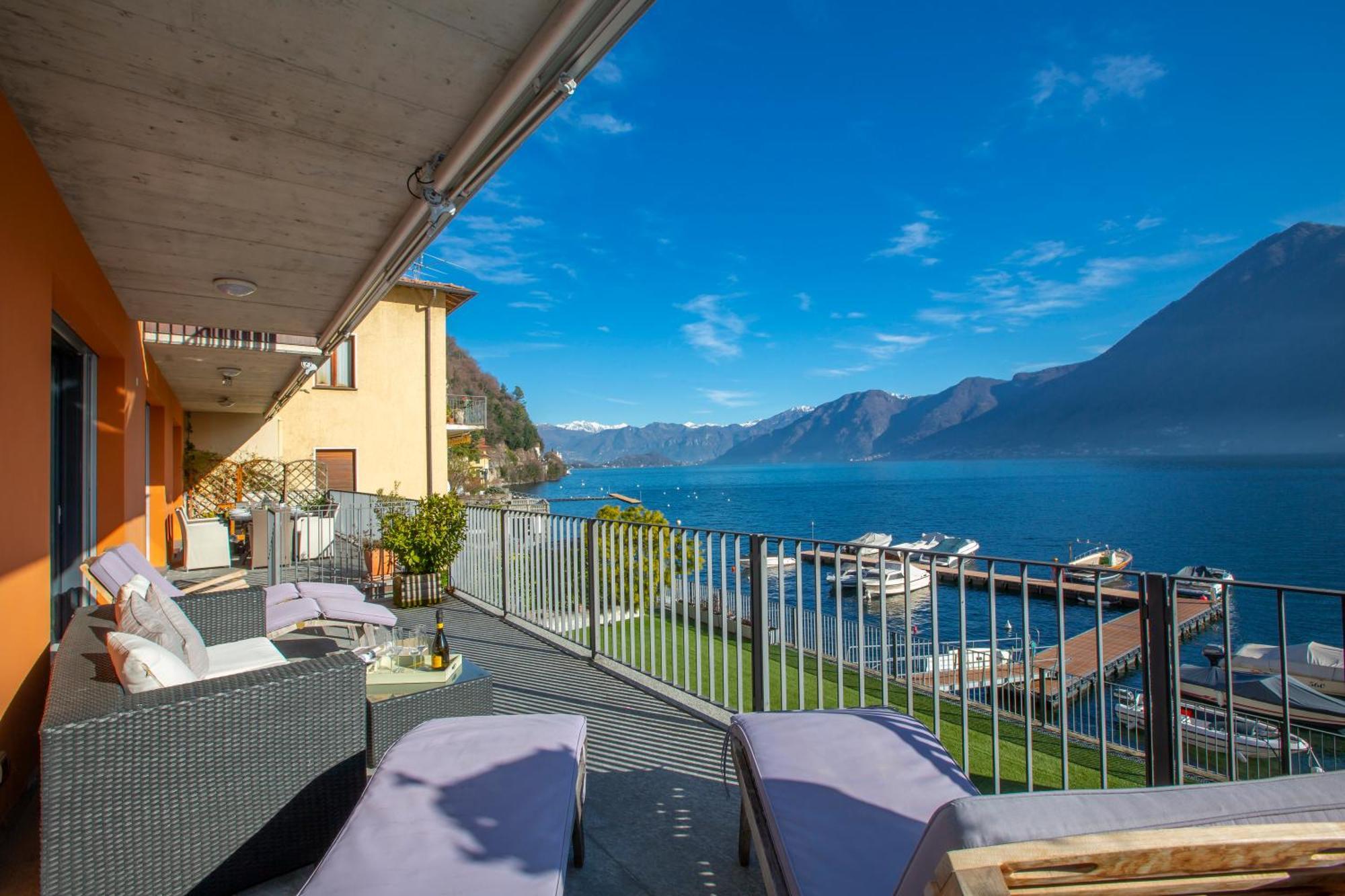 Fronte Apartment