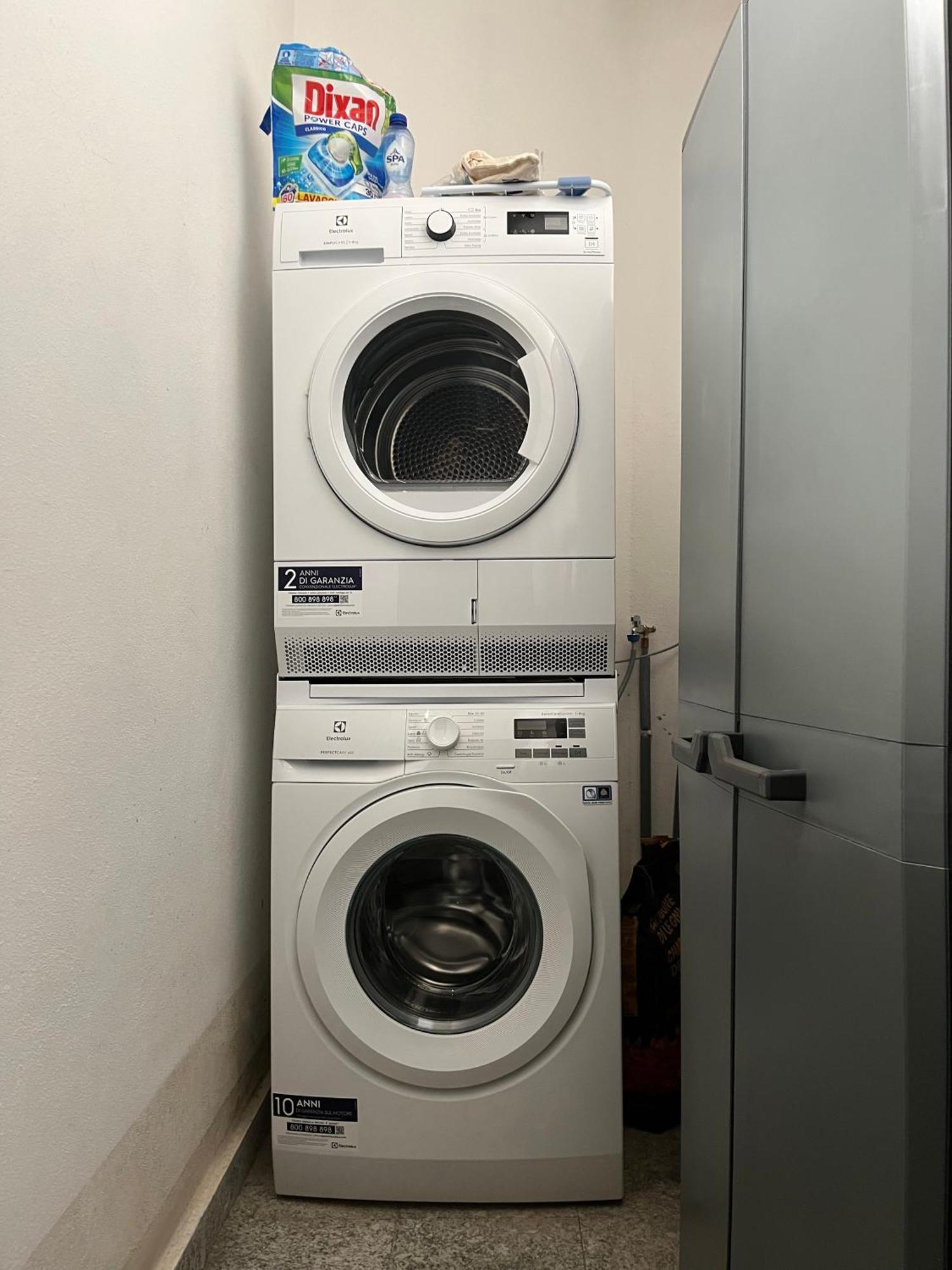Nest With Private Garage Apartment