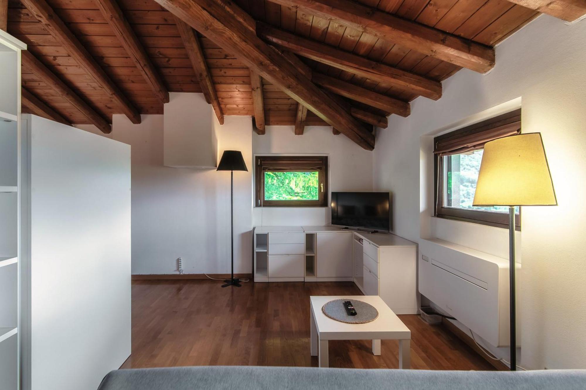 Valles & Mars Apartment