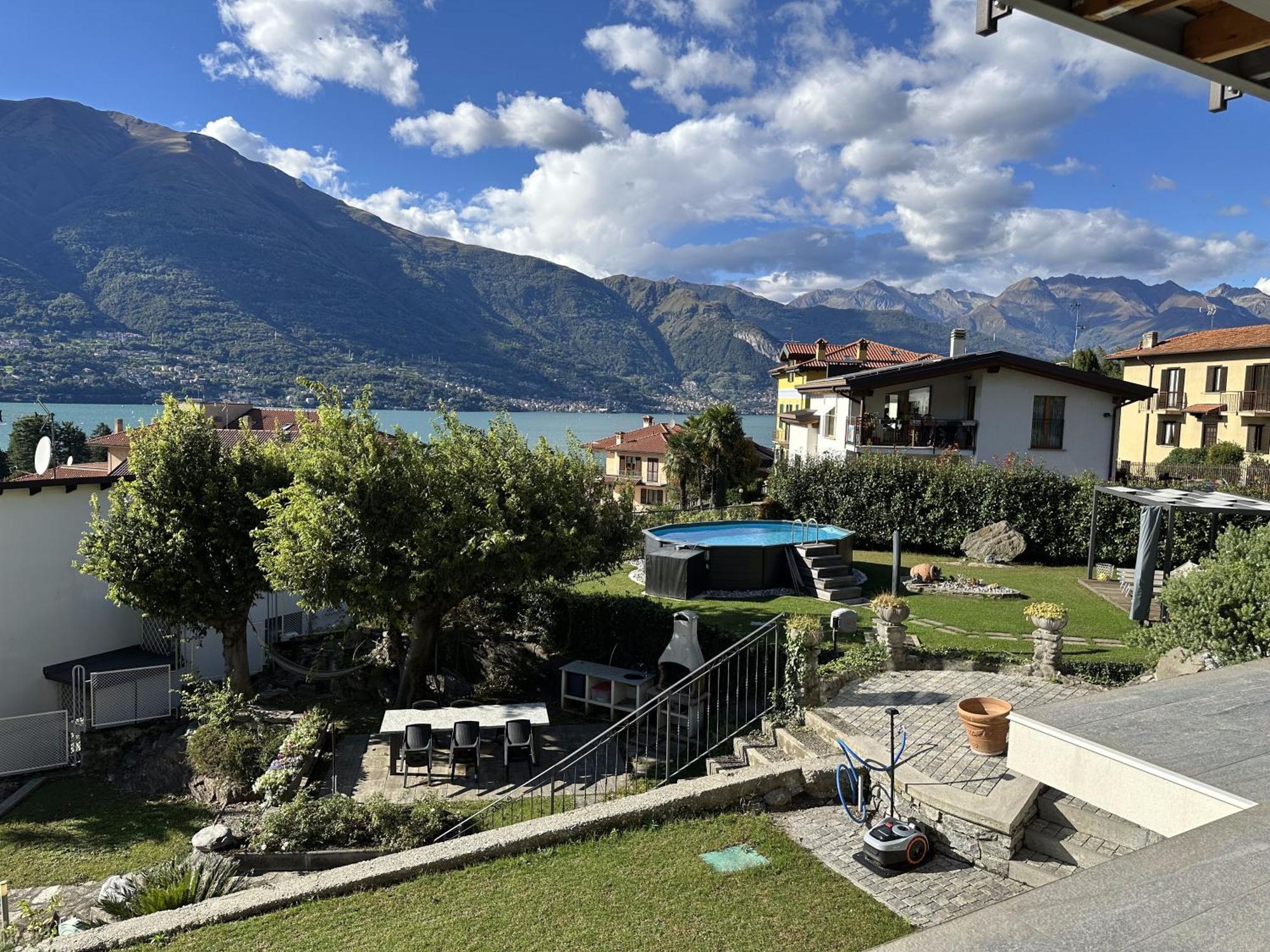 Mari Villa Dervio