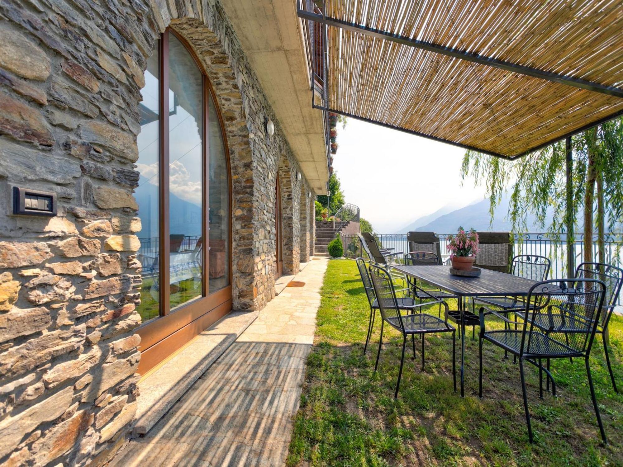 Wonderful Flat With Swimming Pool Lift And Garden *