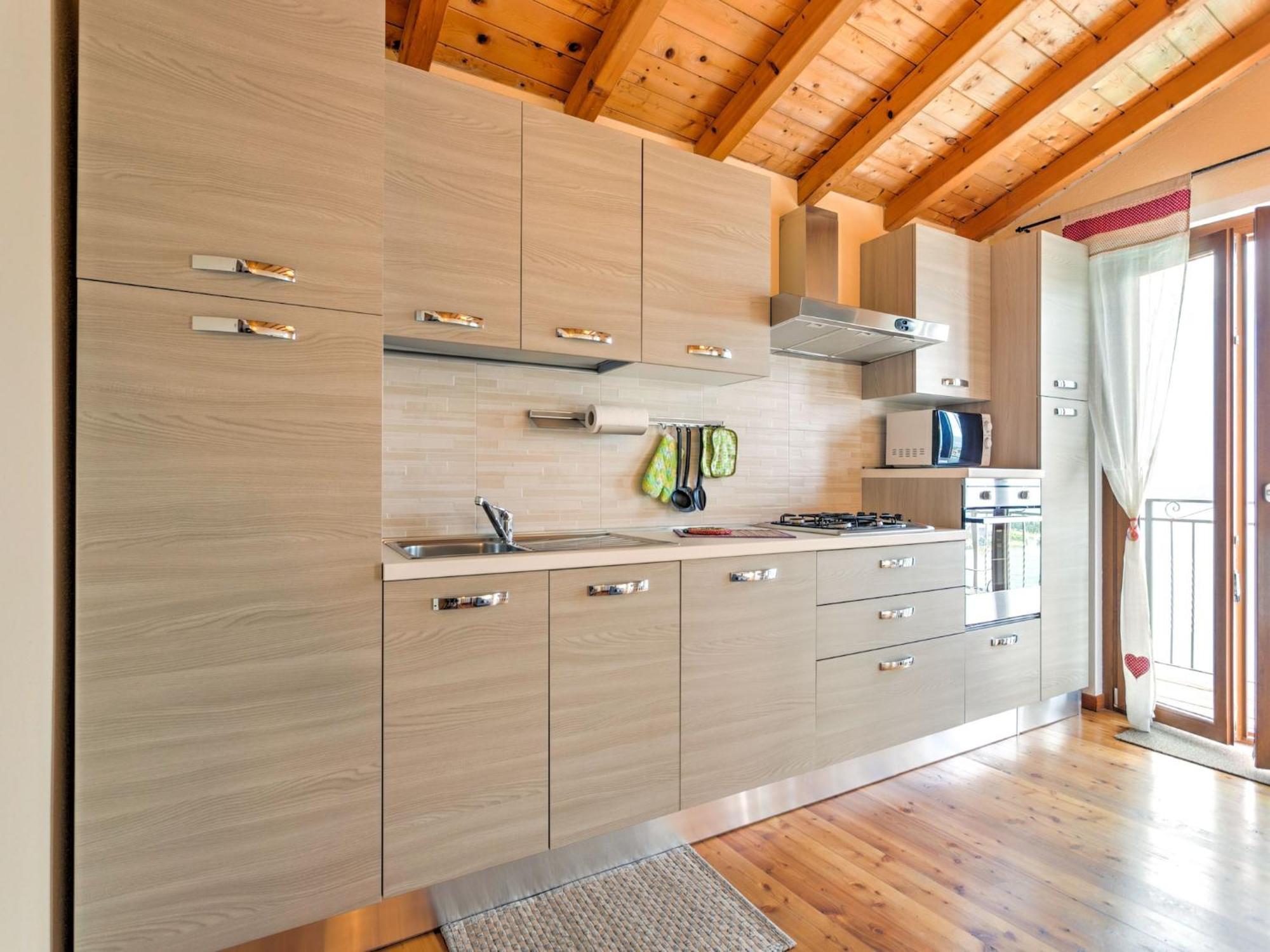 Wonderful Flat With Swimming Pool Lift And Garden * Gravedona