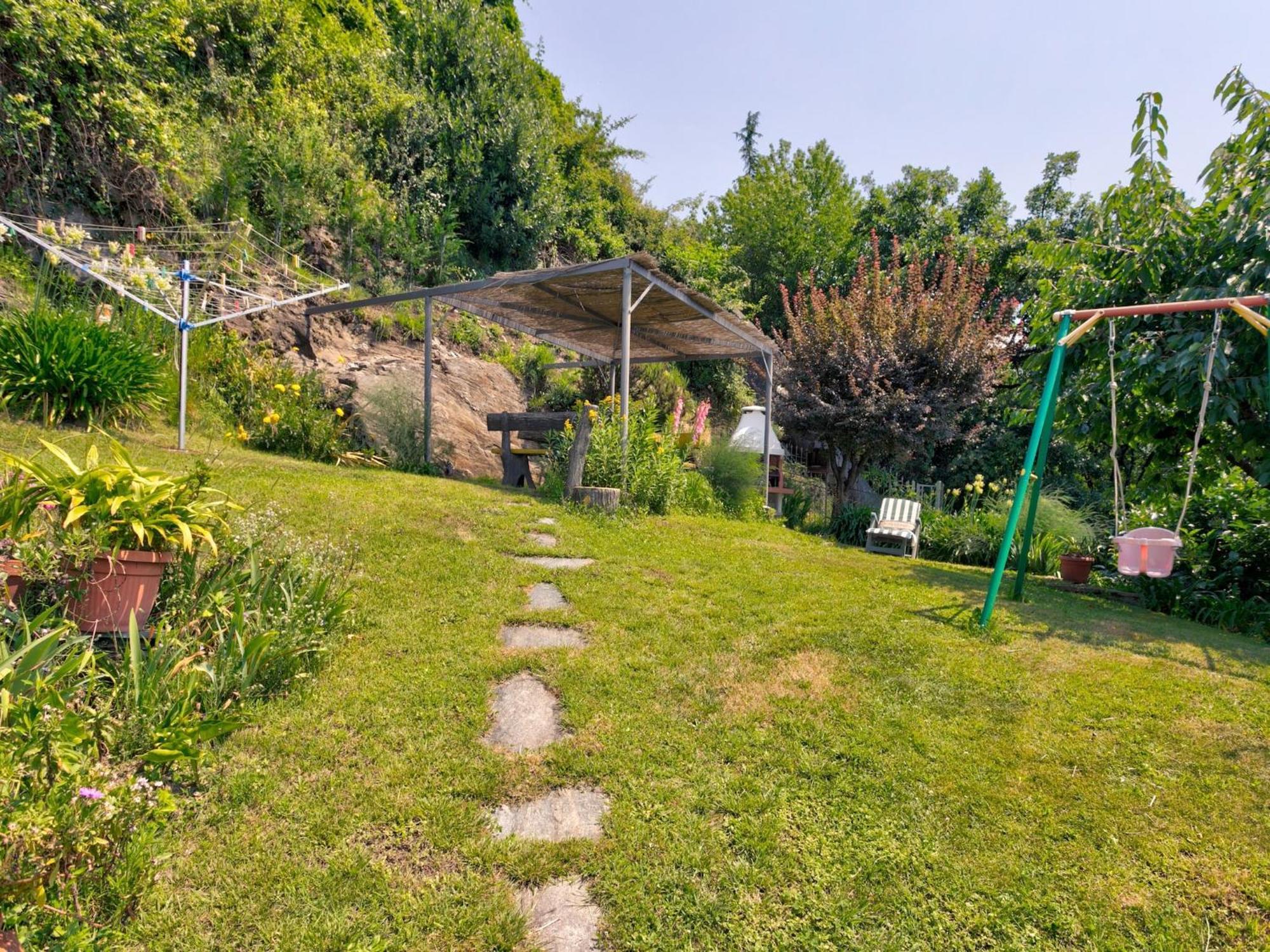 Wonderful Flat With Swimming Pool Lift And Garden