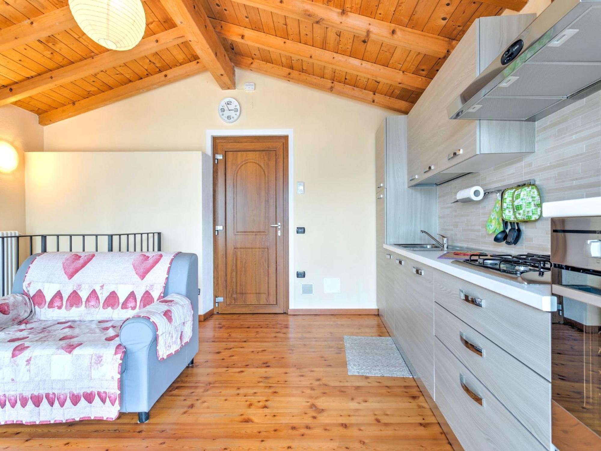 Wonderful Flat With Swimming Pool Lift And Garden *