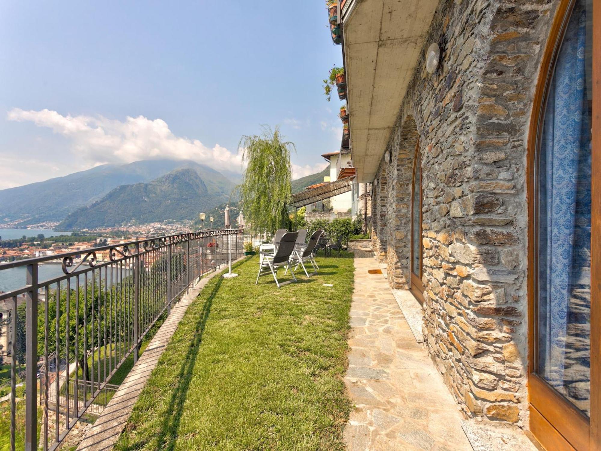 Apartment Wonderful Flat With Swimming Pool Lift And Garden