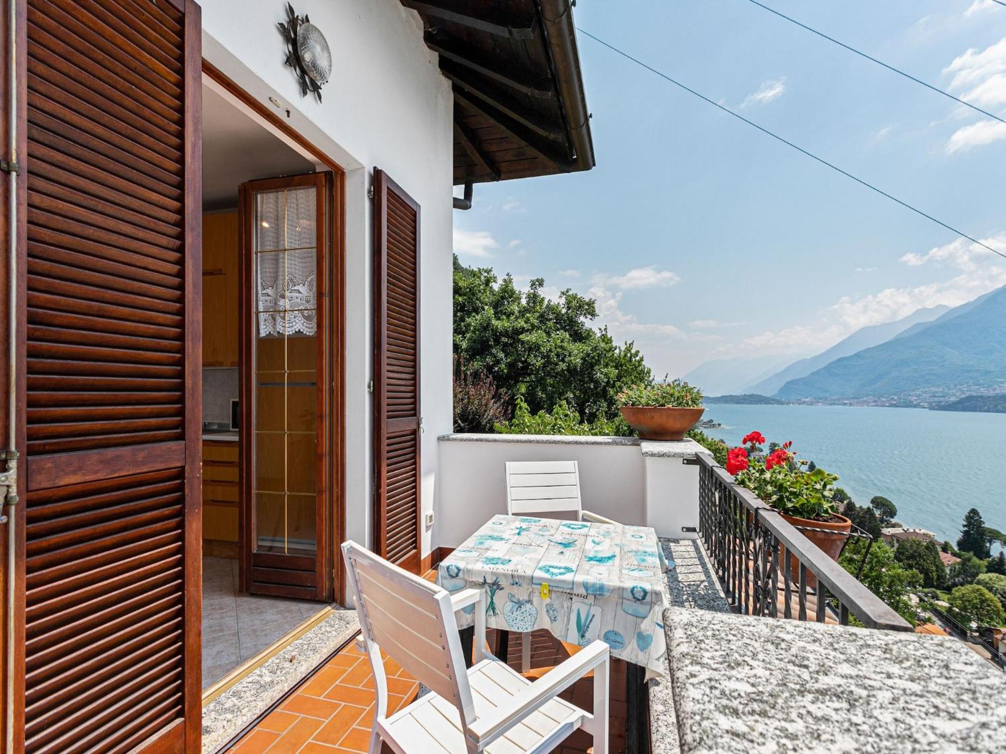 Wonderful Flat With Swimming Pool Lift And Garden *