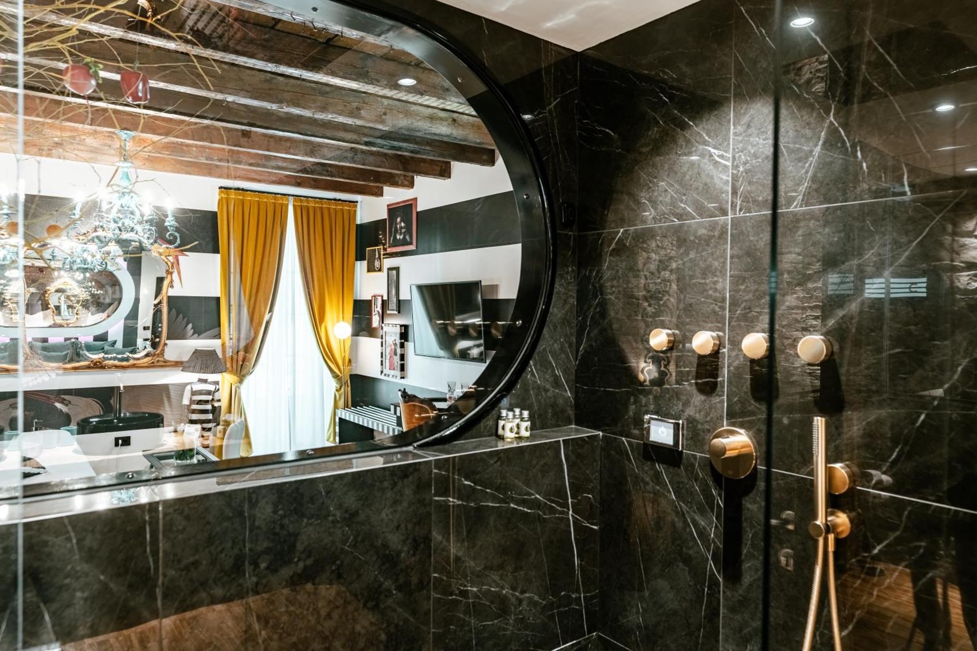 Aurum - Luxury Guest house Como