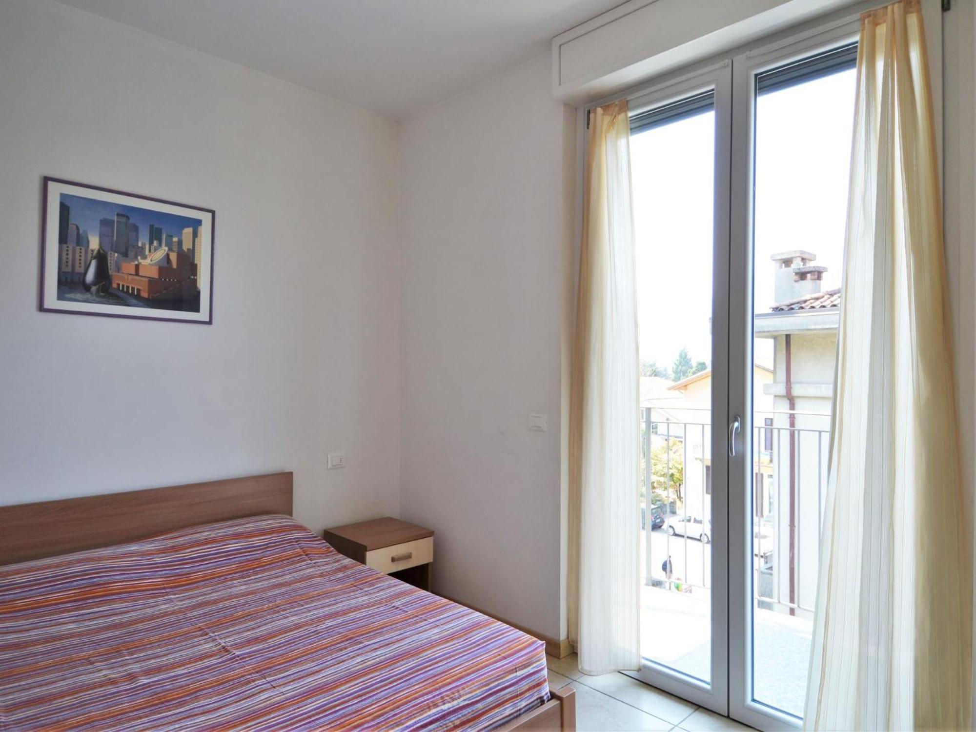 Apartment Snug In With Balcony Or Terrace *