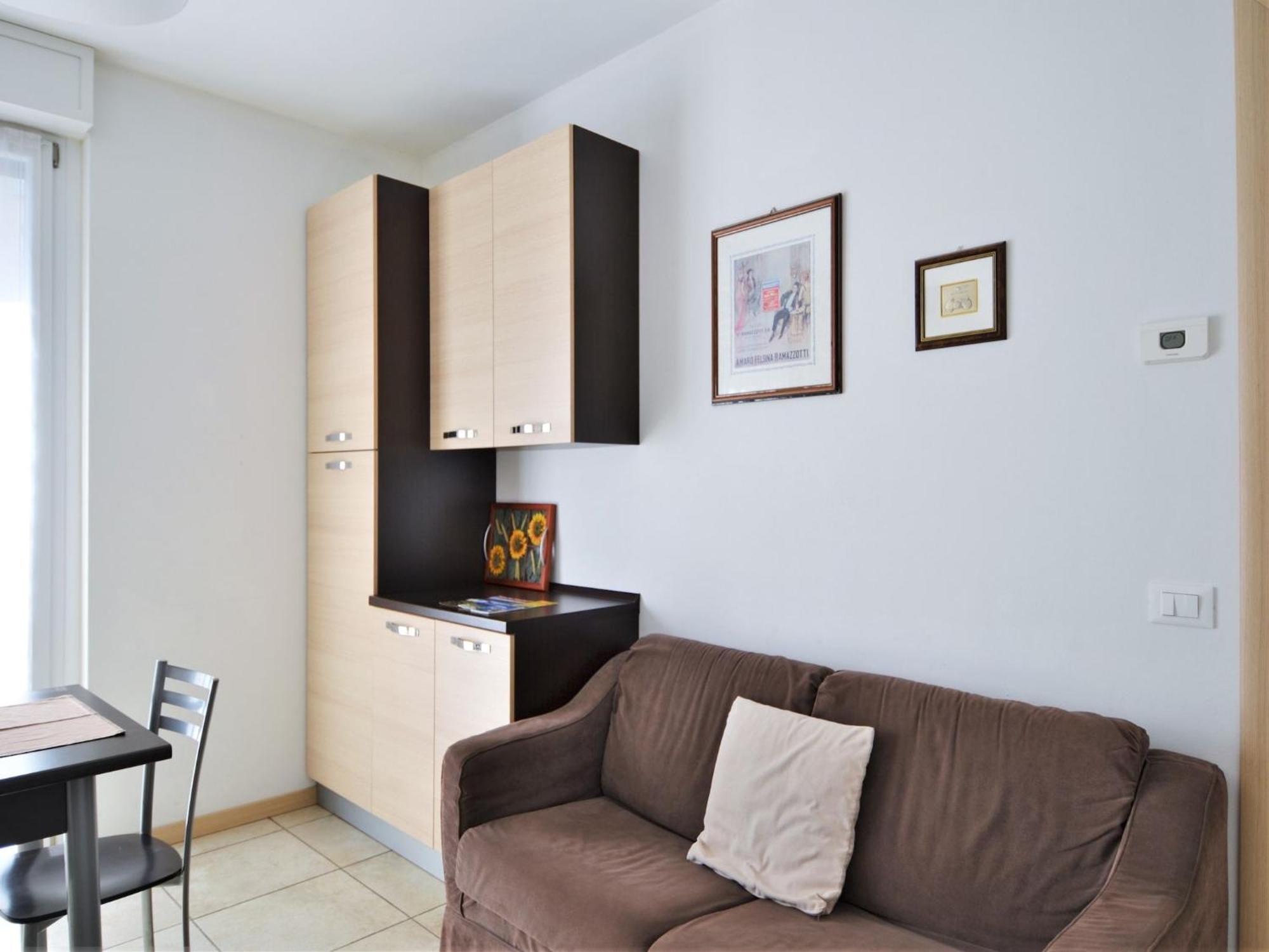 Simplistic In With Balcony Terrace Apartment